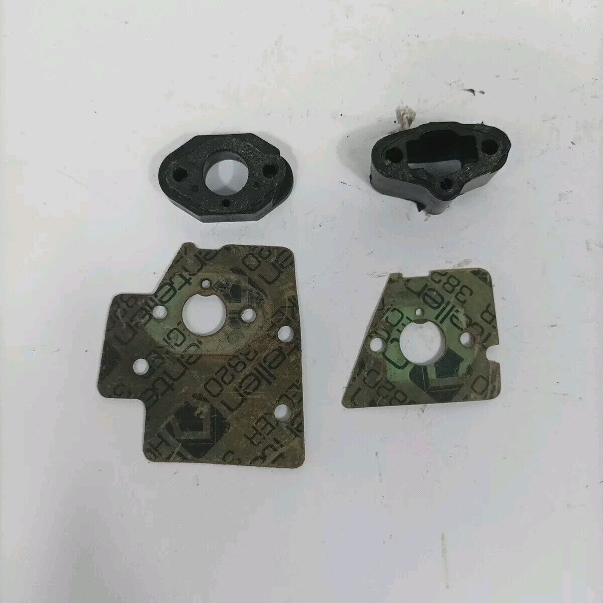 ricambio usato FLANGIA COLLETTORE CARBURATORE per motosega ALPINA Castor C A 45