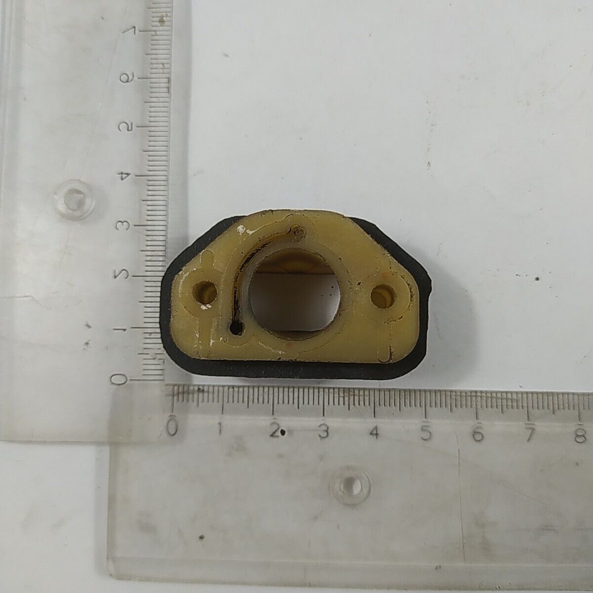 ricambio per motosega ECHO CS-302 COLLETTORE Aspirazione Carburatore usato