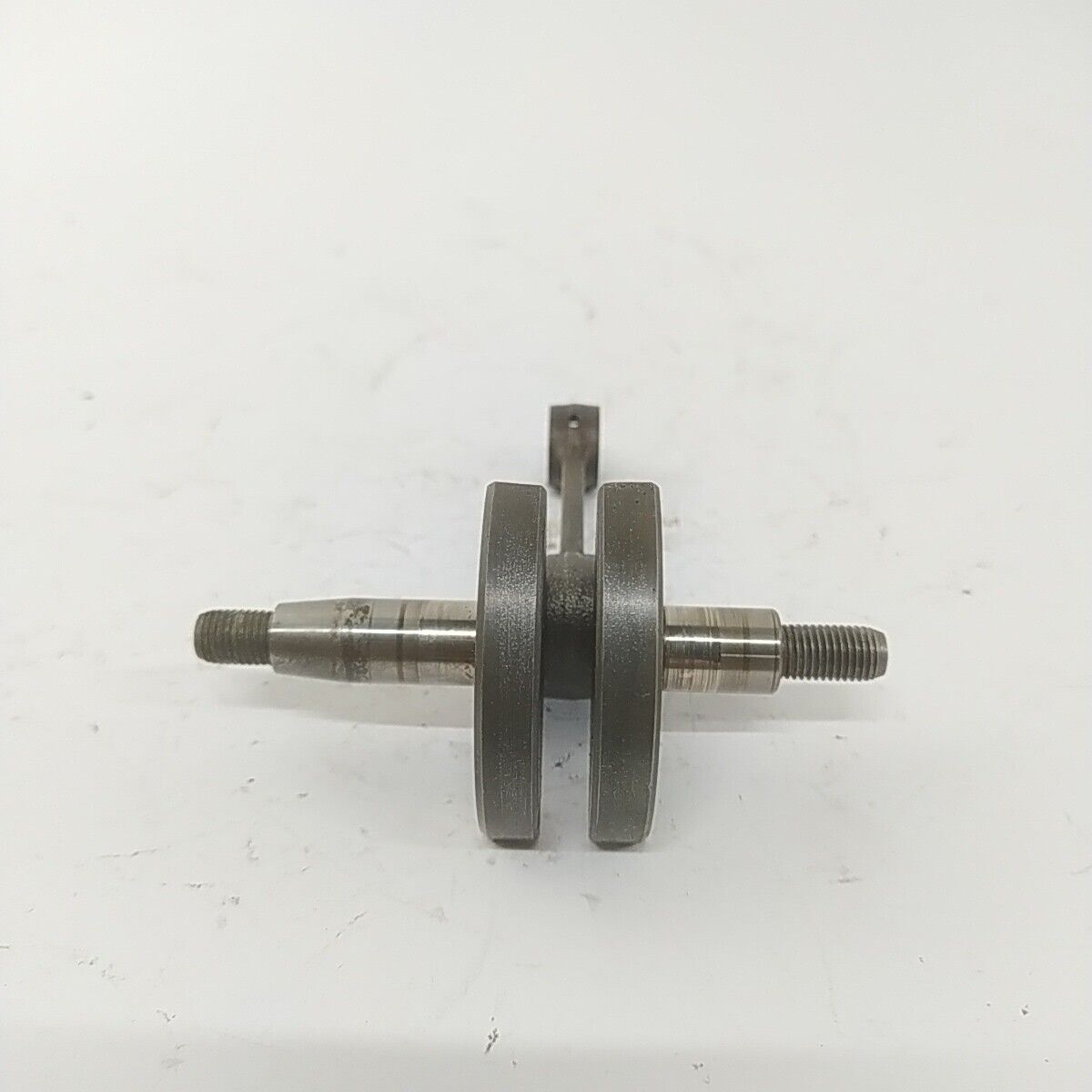 Ricambio usato ALBERO MOTORE originale per decespugliatore KAWASAKI TG 33