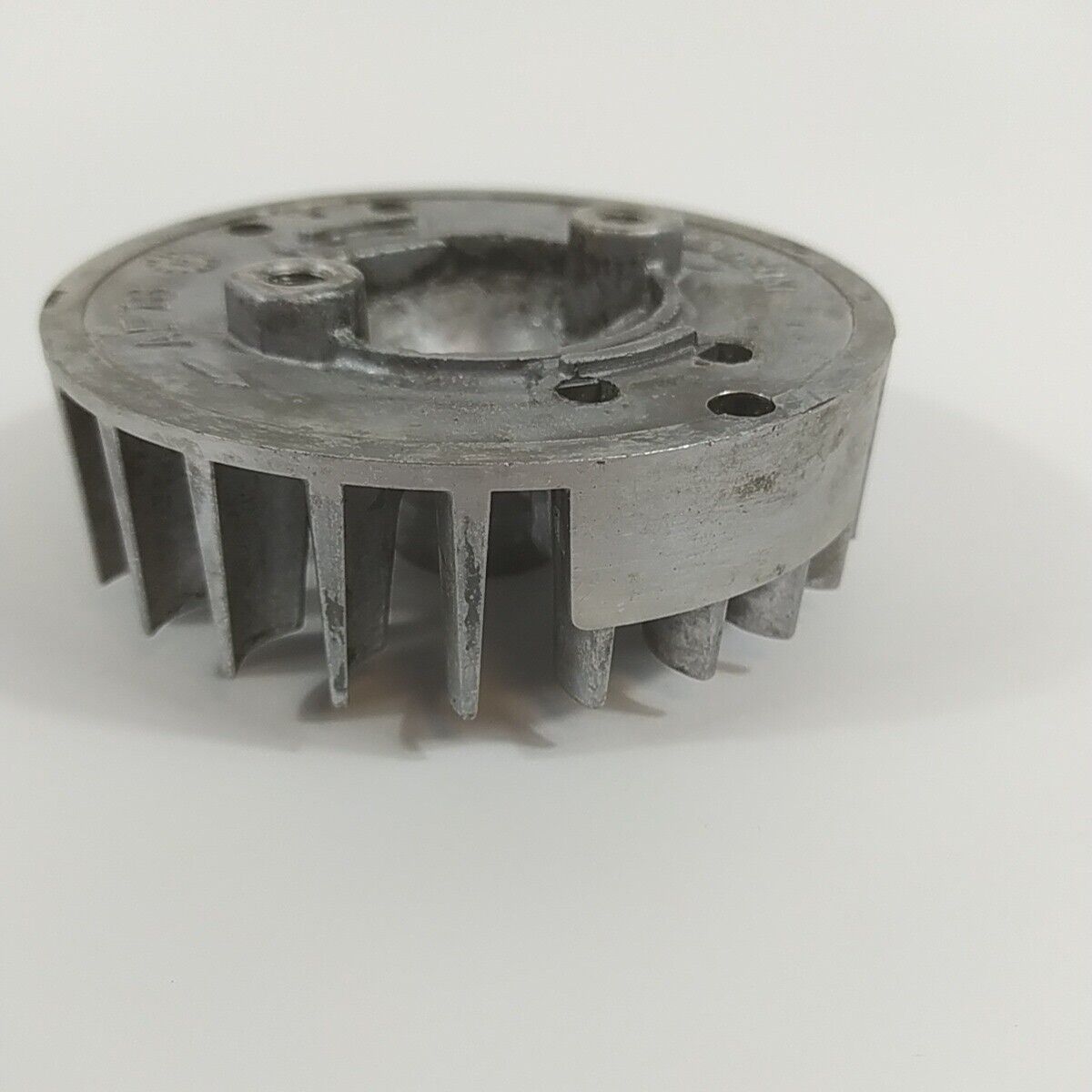 Ricambi per DECESPUGLIATORE ALPINA VIP 52 VOLANO MAGNETICO DI AVVIAMENTO usato