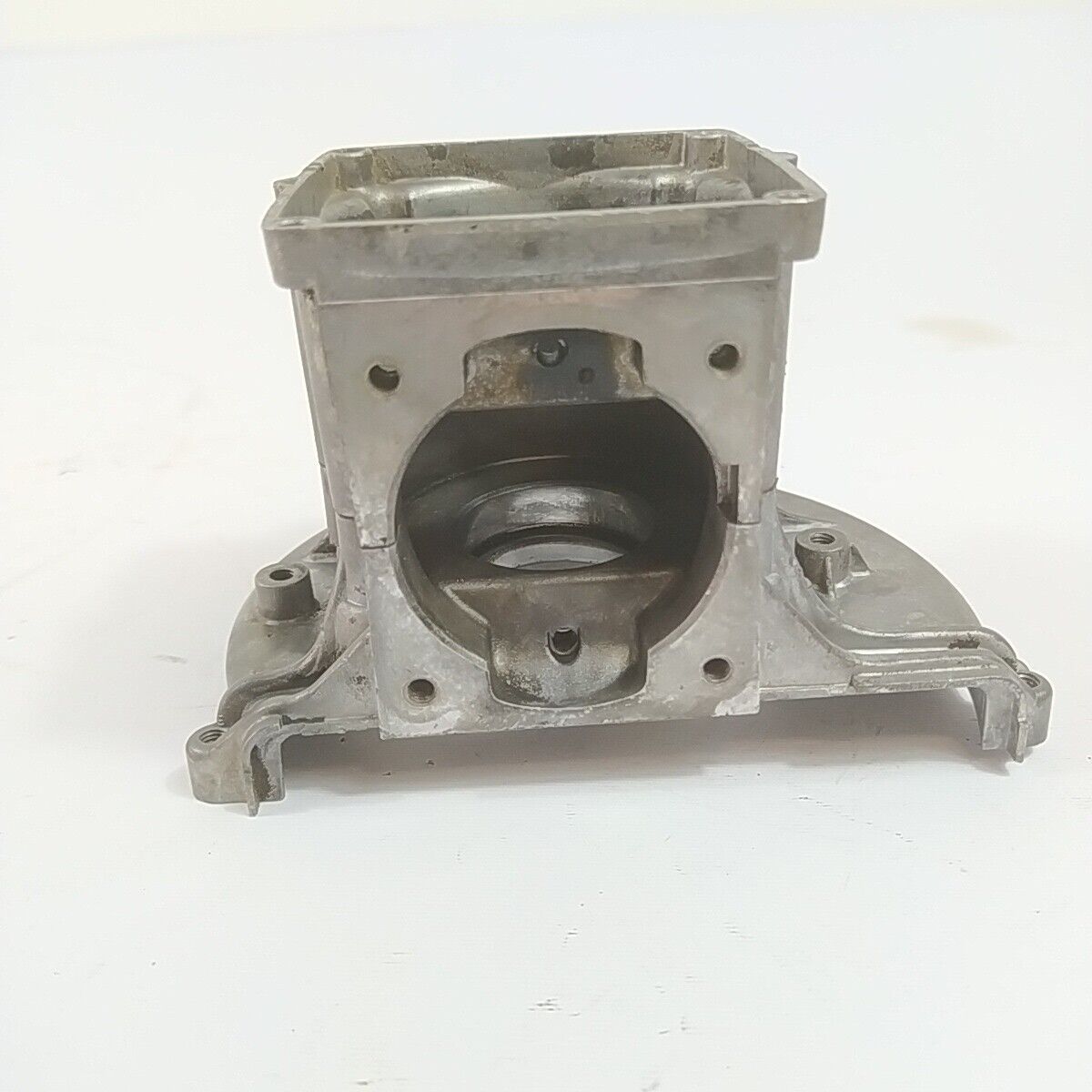 Ricambio DECESPUGLIATORE ECHO RM - 460 CARTER BASAMENTO ALBERO MOTORE usato