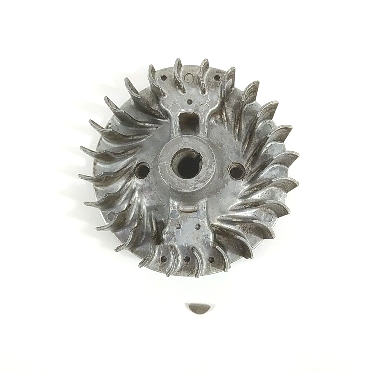 Ricambi per DECESPUGLIATORE ALPINA VIP 52 VOLANO MAGNETICO DI AVVIAMENTO usato