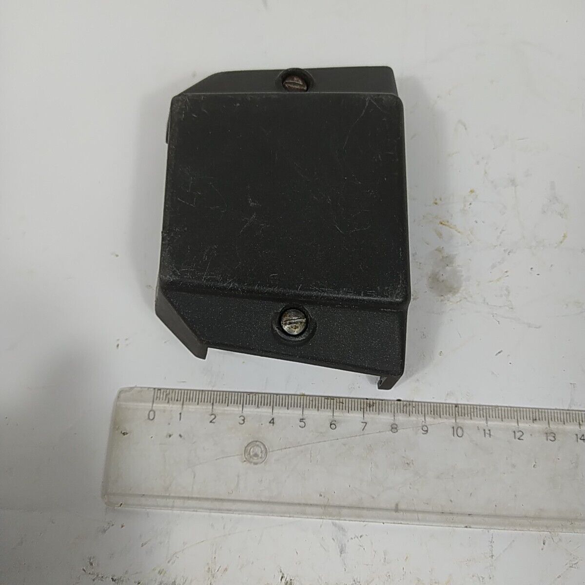 COPERCHIO FILTRO ARIA completo DI VITI PER MOTOSEGA OPEM SUPER 157 ricambi usati