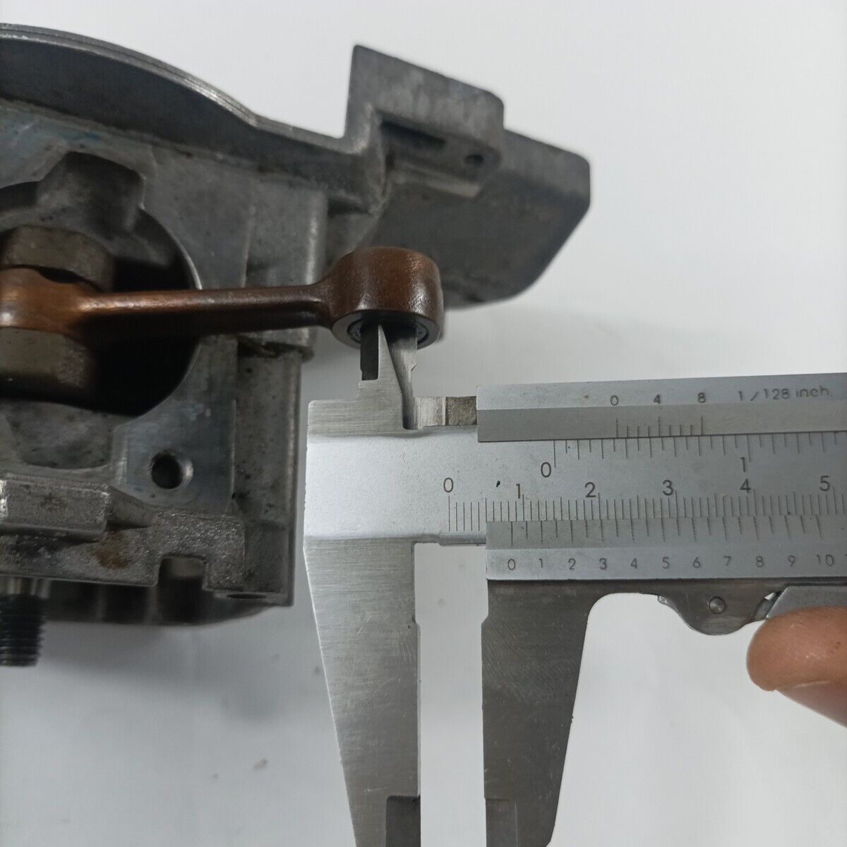 Ricambi DECESPUGLIATORE ALPINA star 41 F BASAMENTO cilindro ALBERO MOTORE usato