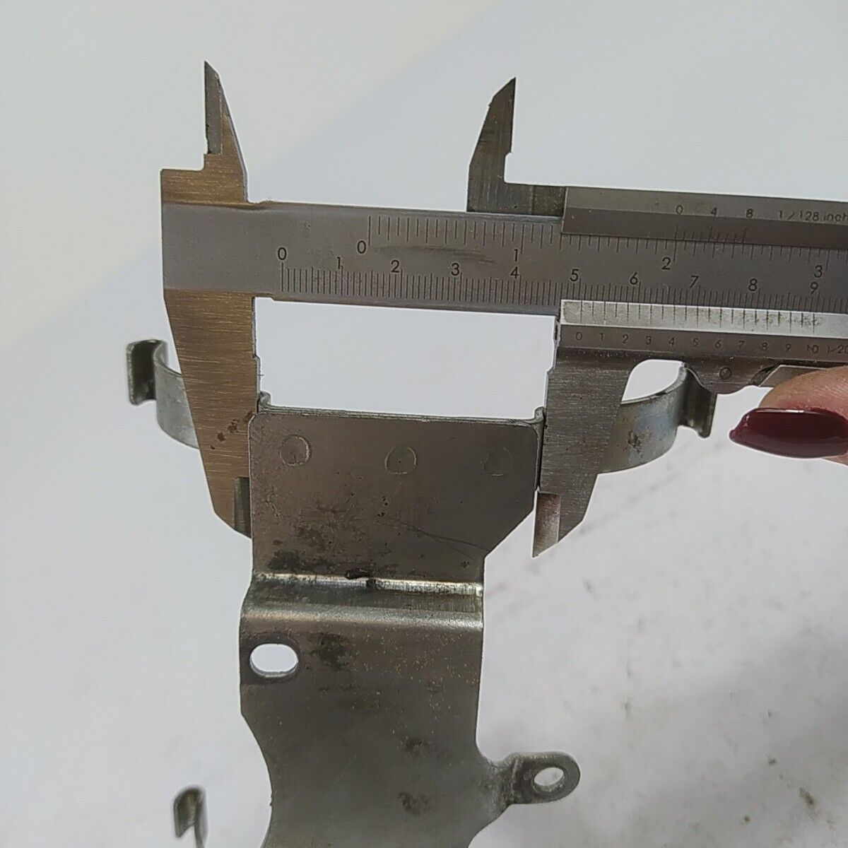 Ricambio DECESPUGLIATORE kawasaki kt 17 STAFFA SERBATOIO CARBURANTE mix usato