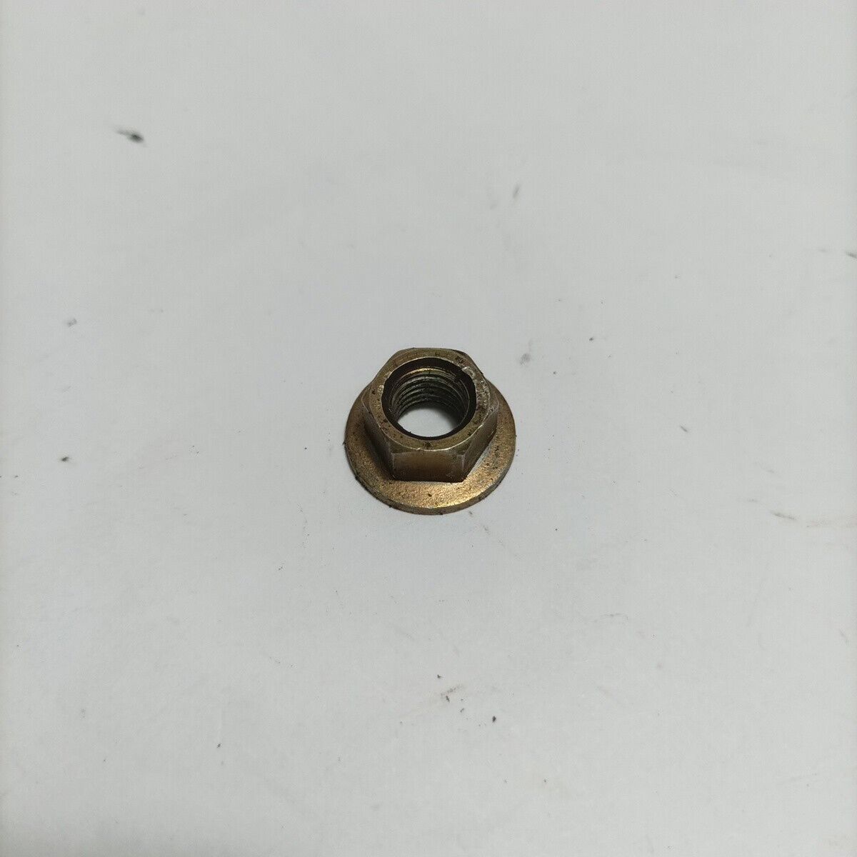 Ricambio BULLONE DADO ALBERO MOTORE Usato per decespugliatore Komatsu ZENOAH G2K