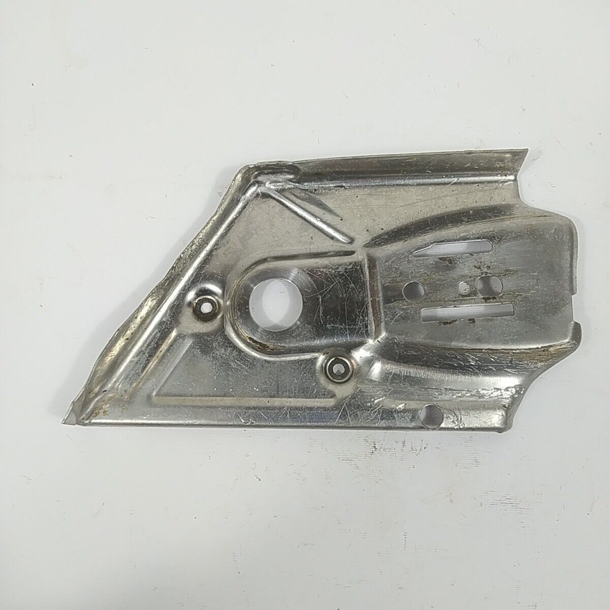 Ricambio per motosega ALPINA 500 PIASTRA COPERCHIO POMPA OLIO FRIZIONE usato