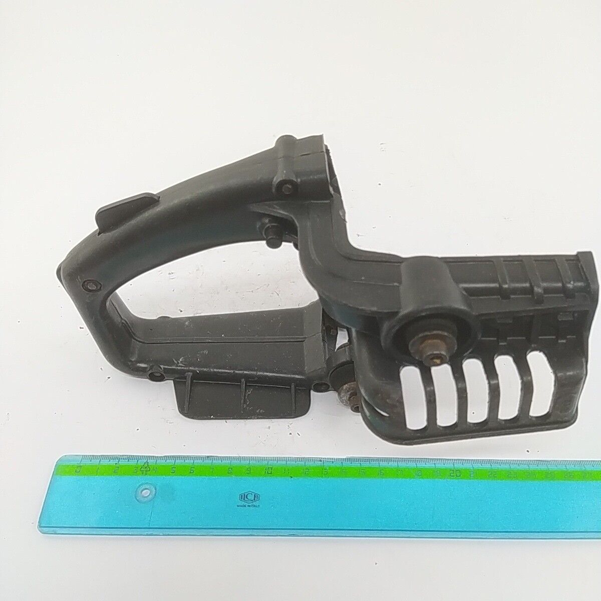 Ricambi IMPUGNATURA MANIGLIA COMANDI usati per motosega CASTOR C70 ALPINA A70 