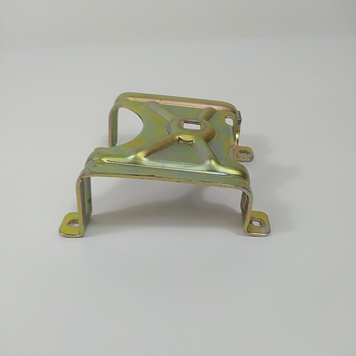 Ricambio STAFFA MOTORE A ZAINO usato per decespugliatore Emak Efco 8425