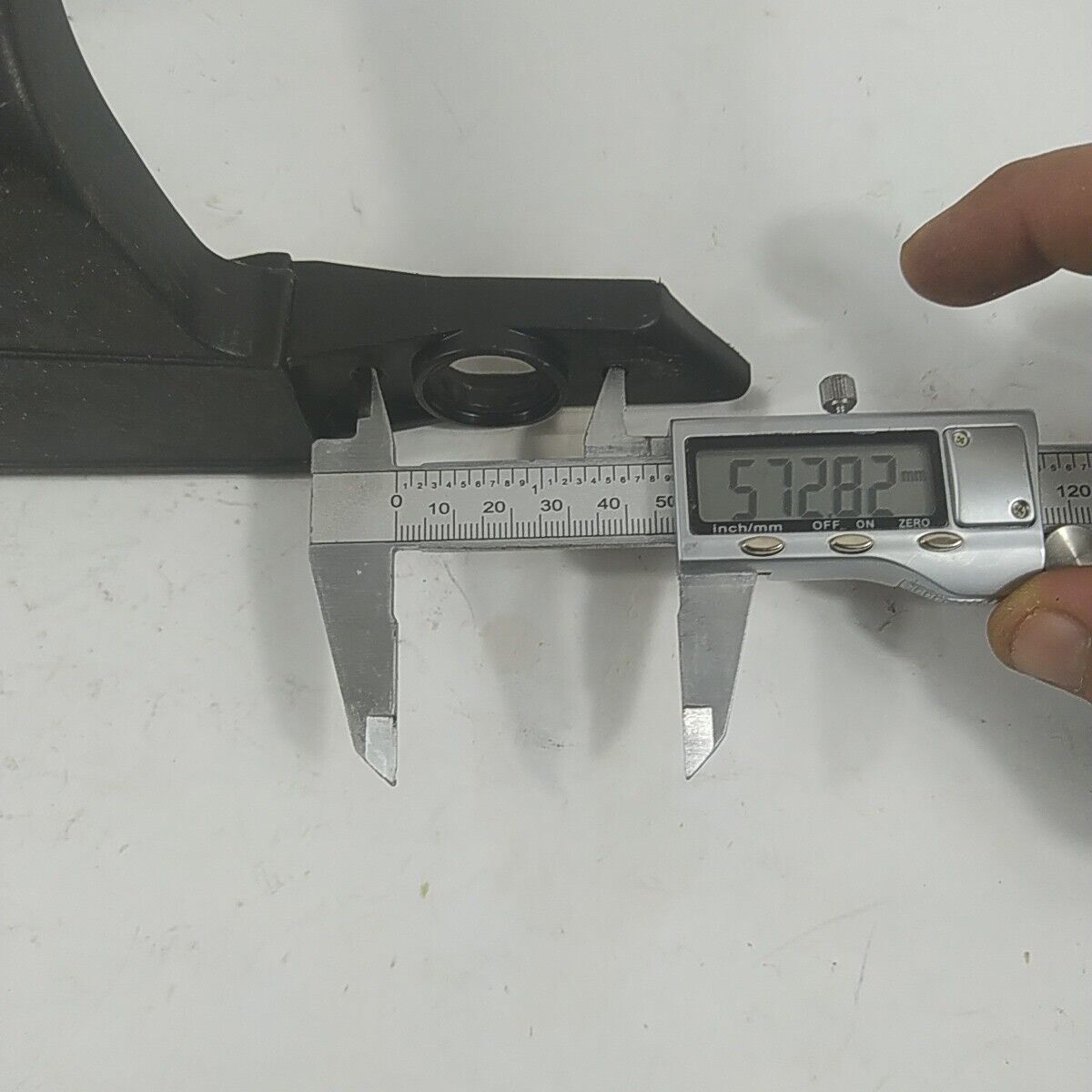 Ricambio MANIGLIA MANICO IMPUGNATURA COMANDI GAS PER MOTOSEGA POULAN usato