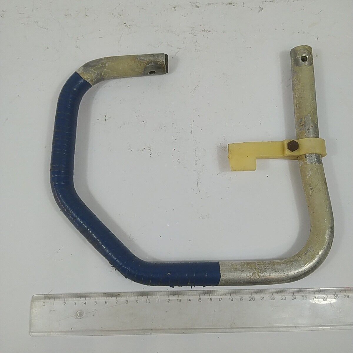 Ricambio per motosega STIHL 08 S MANIGLIA IMPUGNATURA MANICO SUPERIORE usato