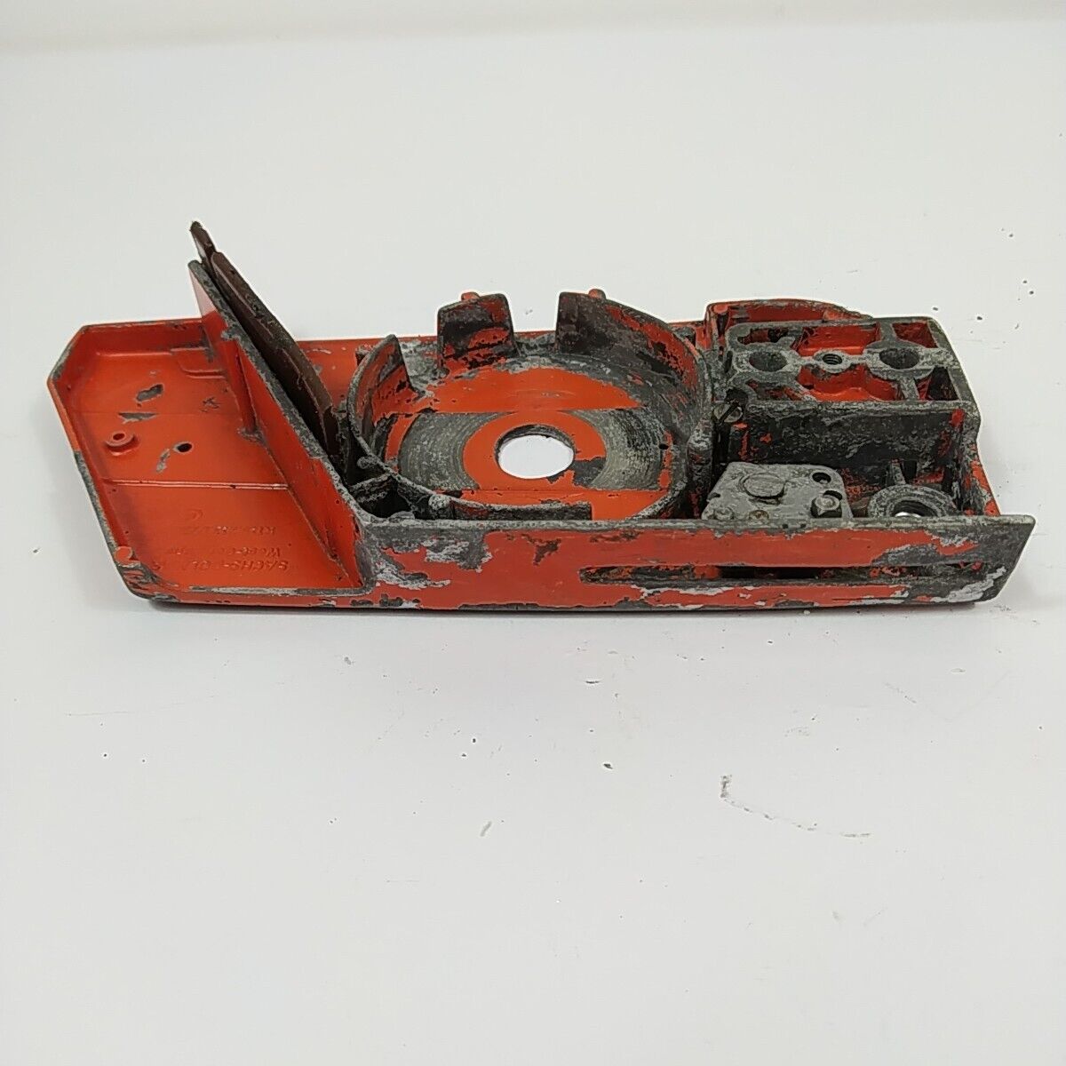 Ricambio usato COPERCHIO CATENA COPRI FRIZIONE per motosega DOLMAR 116 si