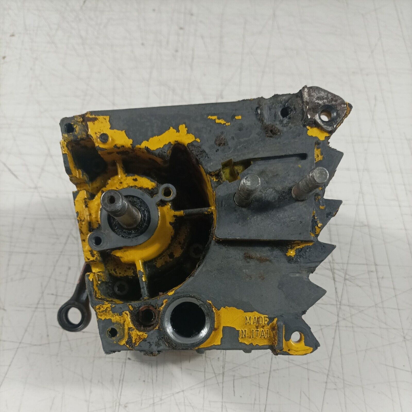 ricambi usati per MOTOSEGA ALPINA A 41 ALBERO MOTORE carter  basamento SERBATOIO