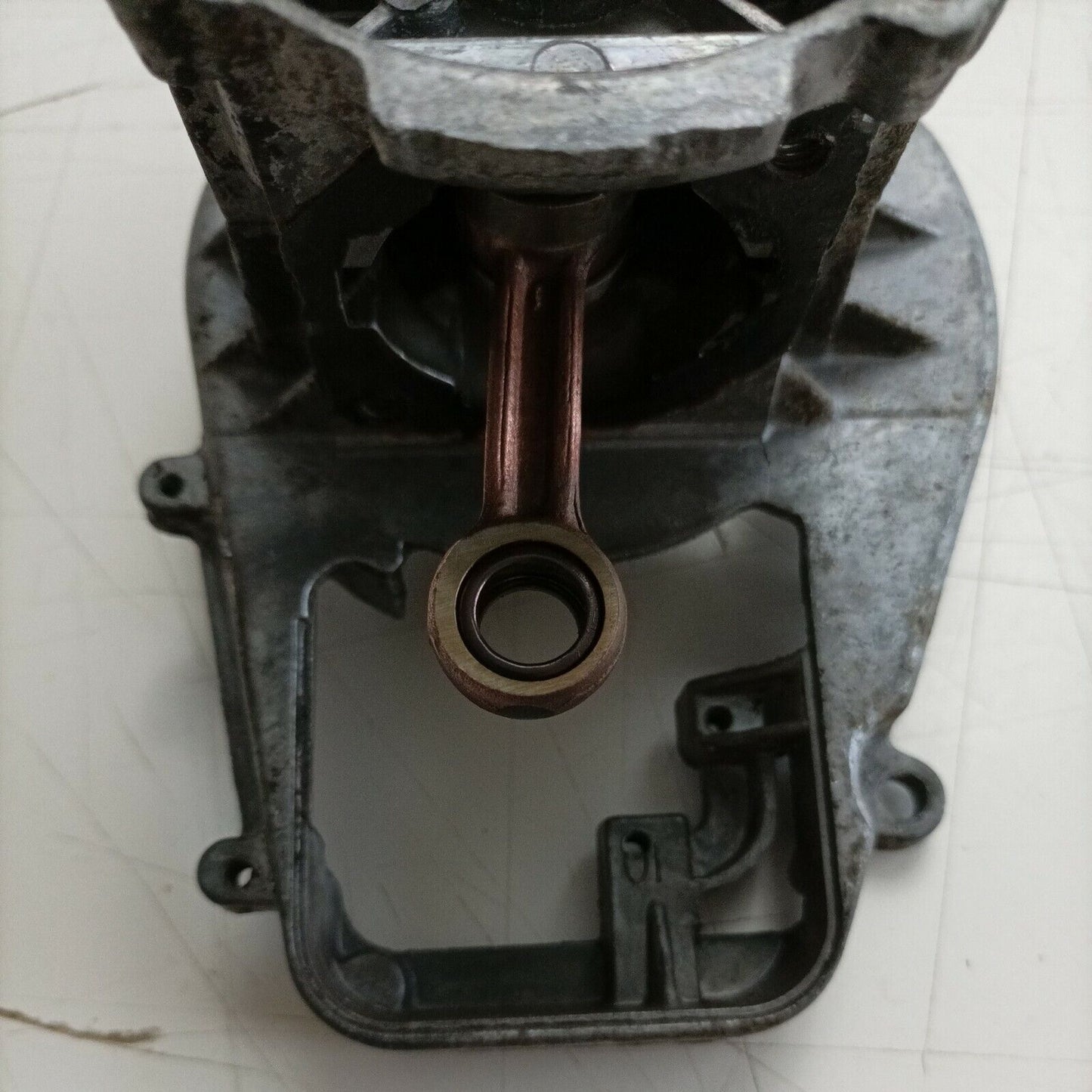 ricambio CARTER E ALBERO MOTORE usato PER DECESPUGLIATORE MCCULLOCH PRO MAC 2000