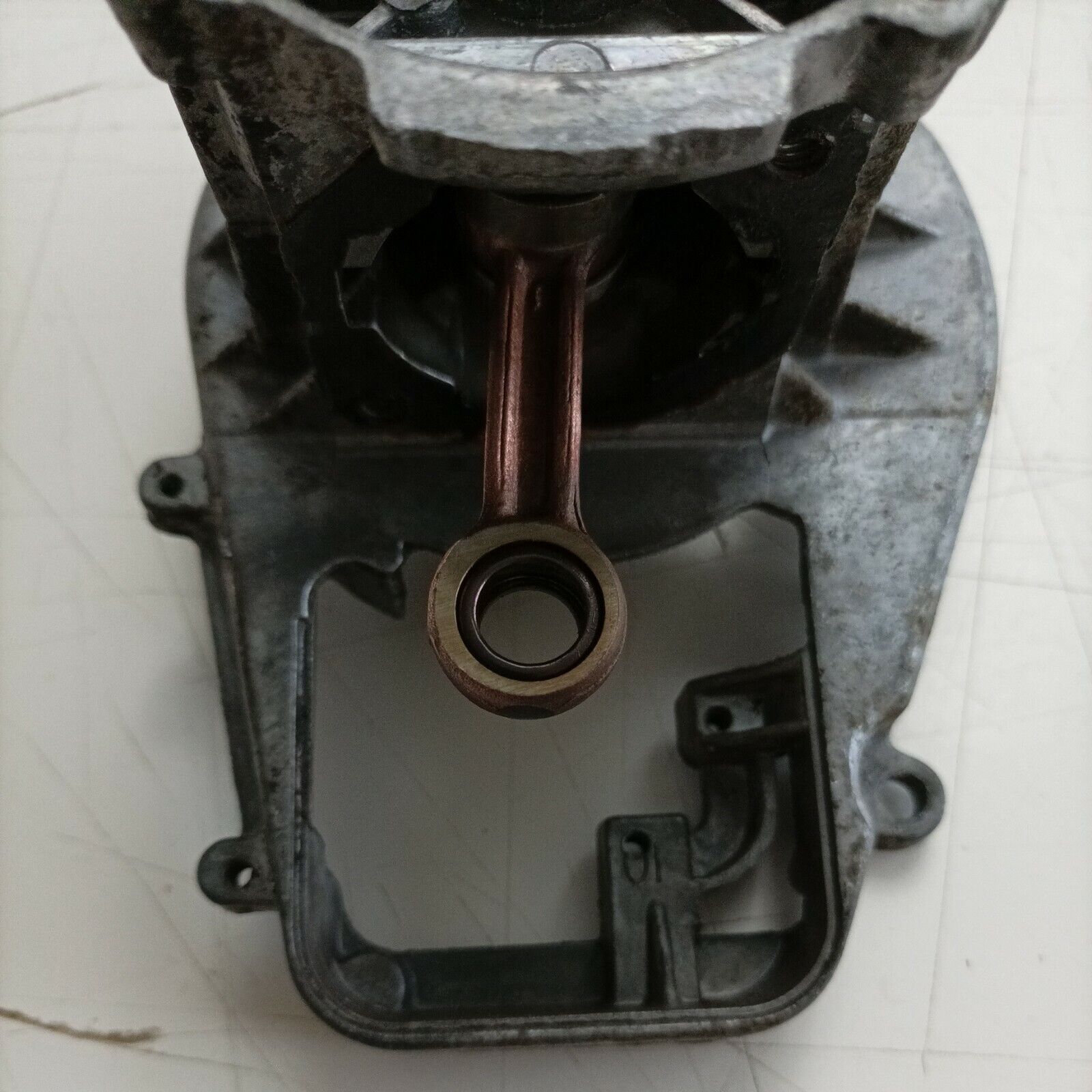 ricambio CARTER E ALBERO MOTORE usato PER DECESPUGLIATORE MCCULLOCH PRO MAC 2000