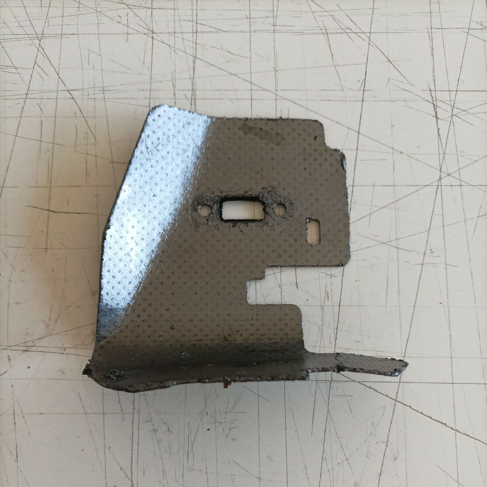 MARMITTA TERMINALE DI SCARICO PER DECESPUGLIATORE HITACHI CG 24EKS