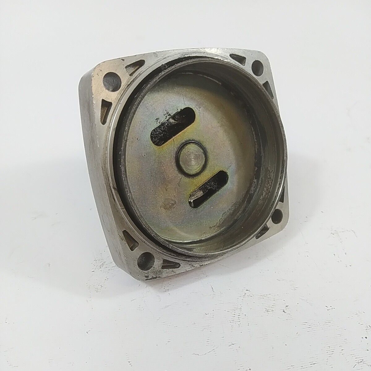 SUPPORTO CAMPANA FRIZIONE usato per decespugliatore MITSUBISHI T170 T200 serie T