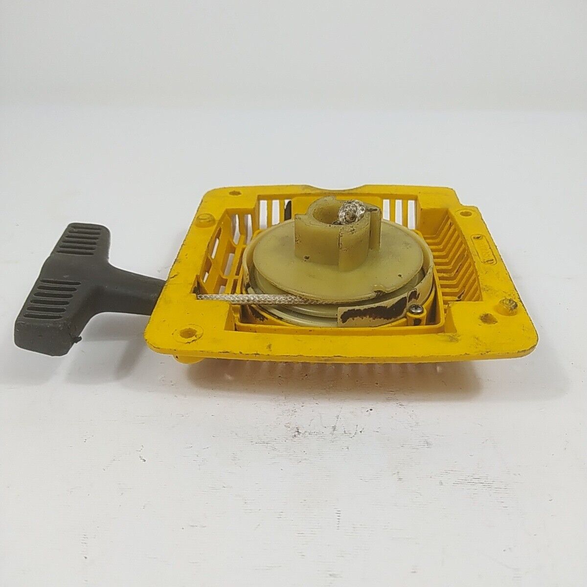 Ricambio per motosega ALPINA 500 COPERCHIO DI AVVIAMENTO A STRAPPO start usato