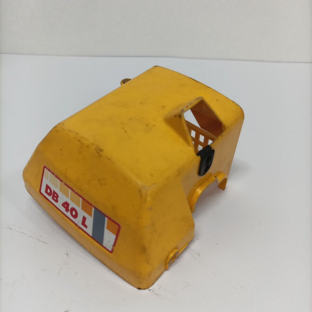 Ricambio COPERCHIO COPRI MOTORE usato decespugliatore EMAK DYNAMAC DB 40 L