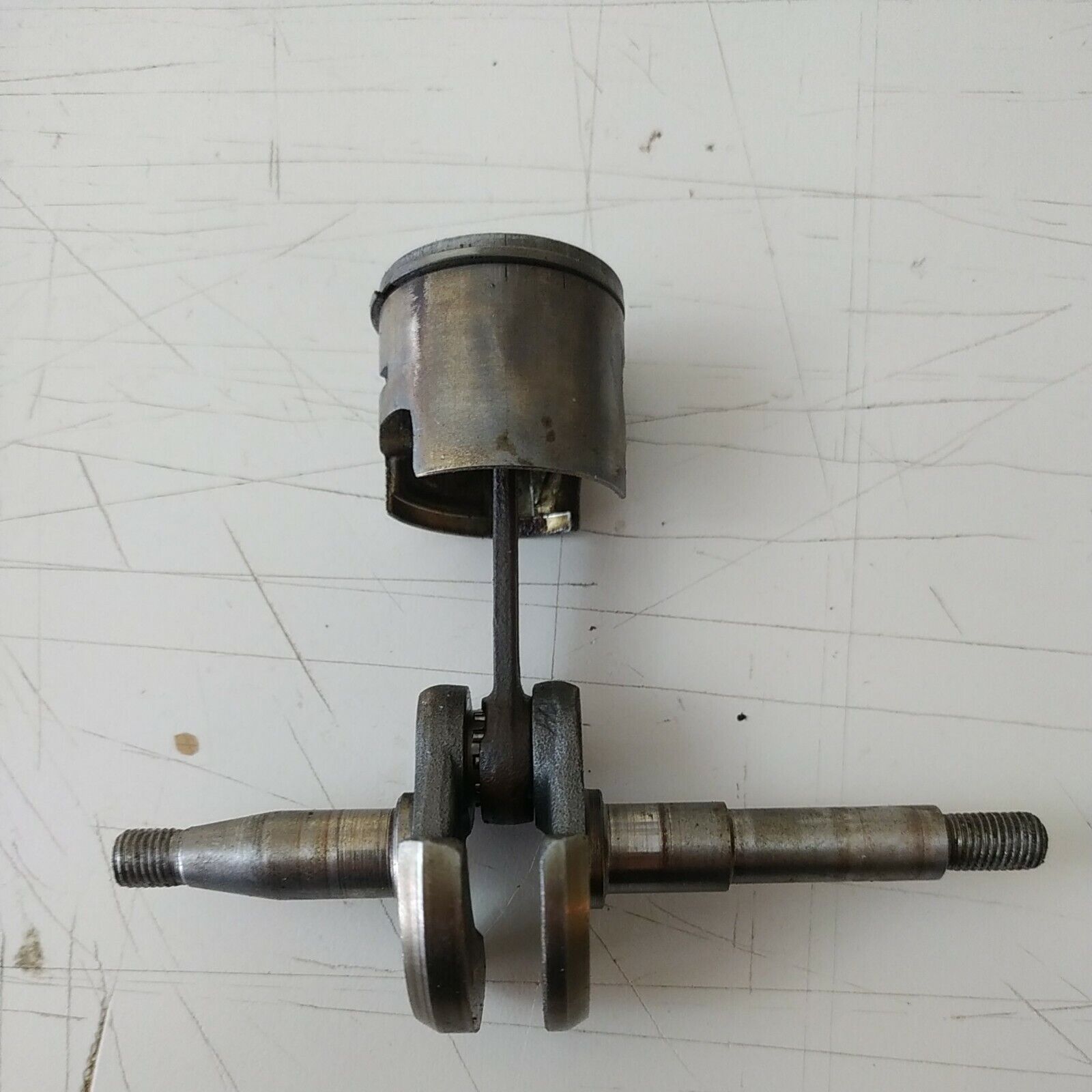 CILINDRO E PISTONE PER MOTOSEGA ALPINA CASTOR CASTELGARDEN GGP PR270 Ø34 usato