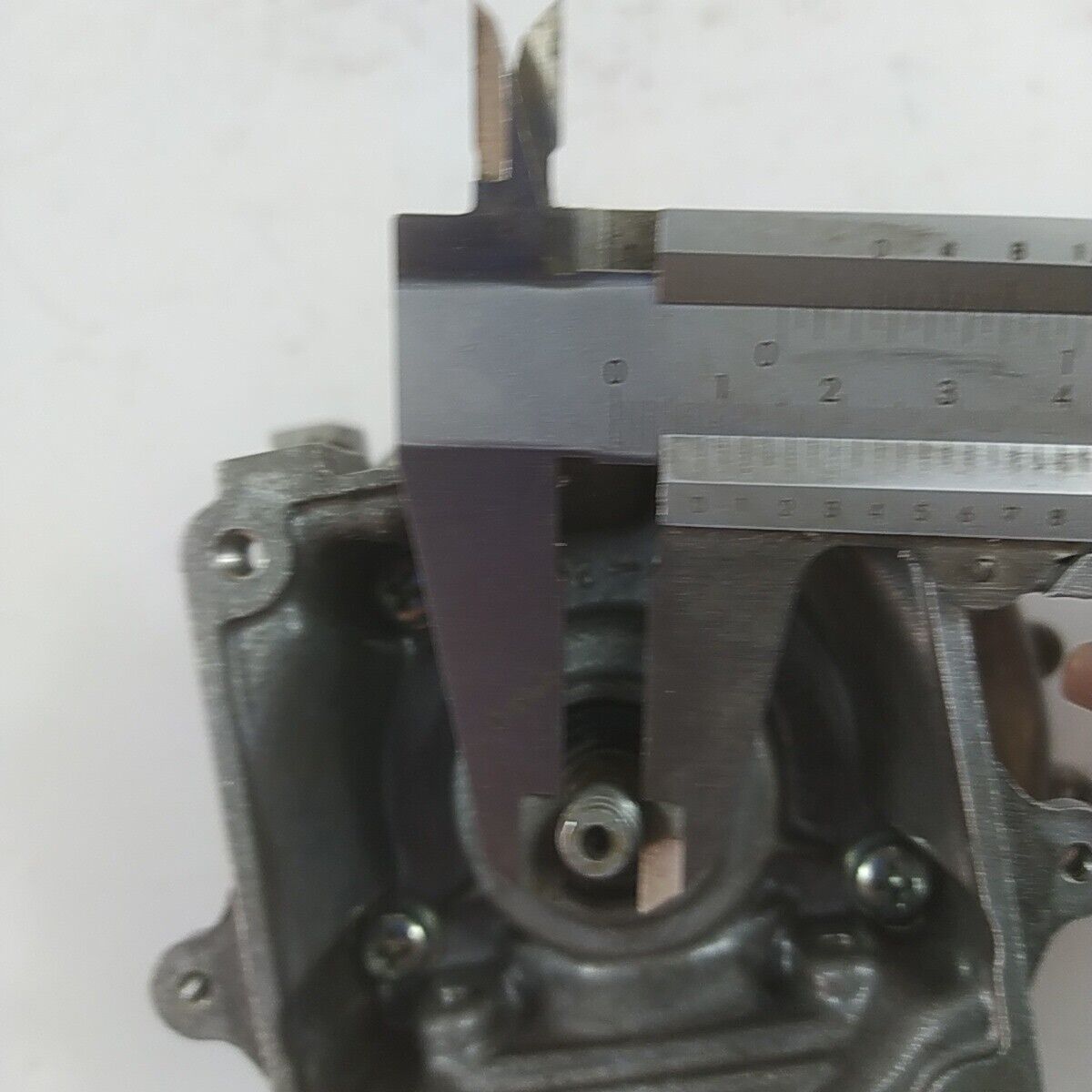 ricambio BASAMENTO CILINDRO ALBERO MOTORE usato decespugliatore KAWASAKI TD 33