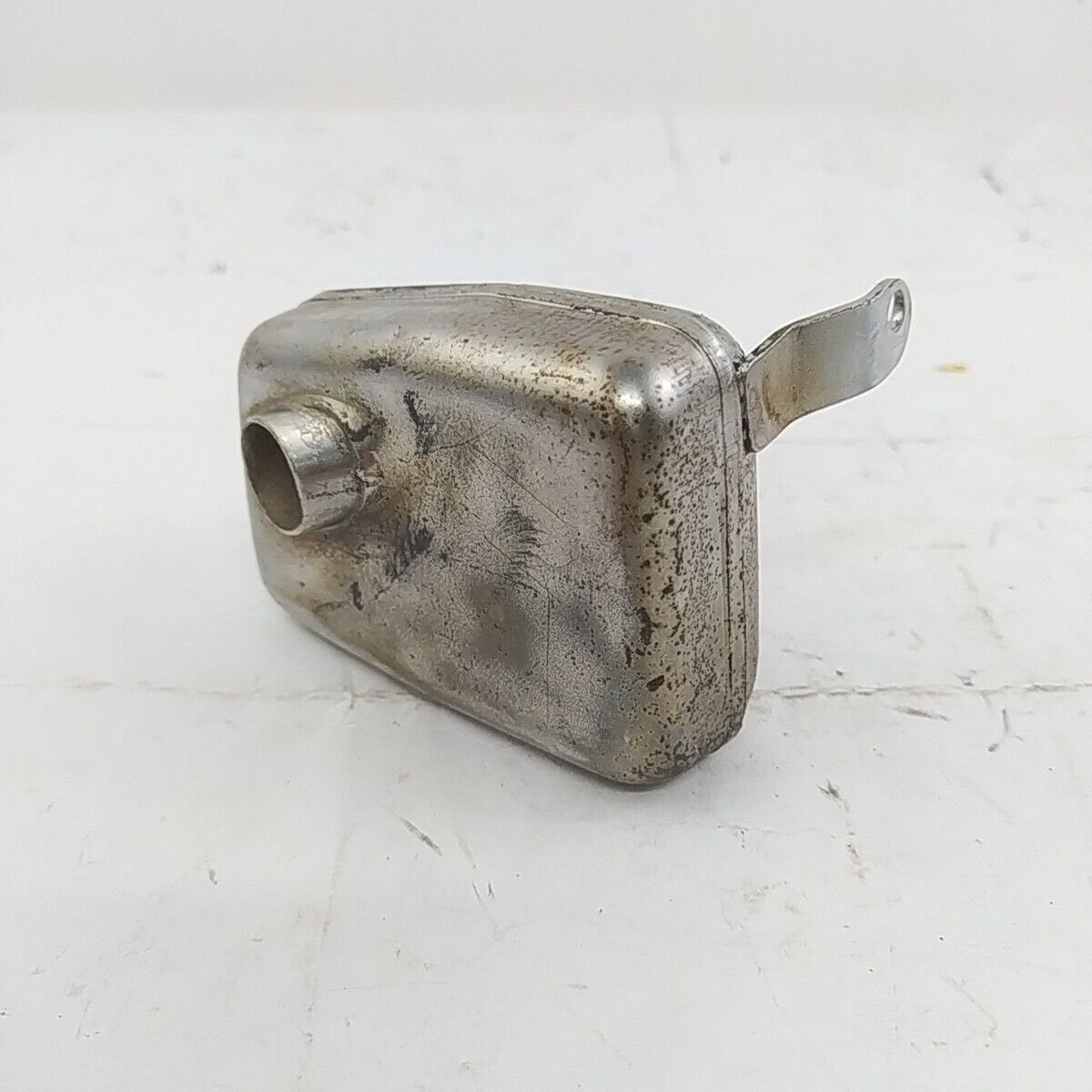 MOTOSEGA ALPINA A 70 0-70 ricambio MARMITTA SILENZIATORE di scarico usato