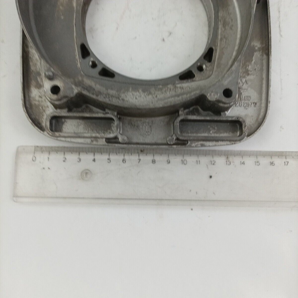 Ricambio CARTER COPERCHIO VOLANO usato per decespugliatore MARUYAMA 520