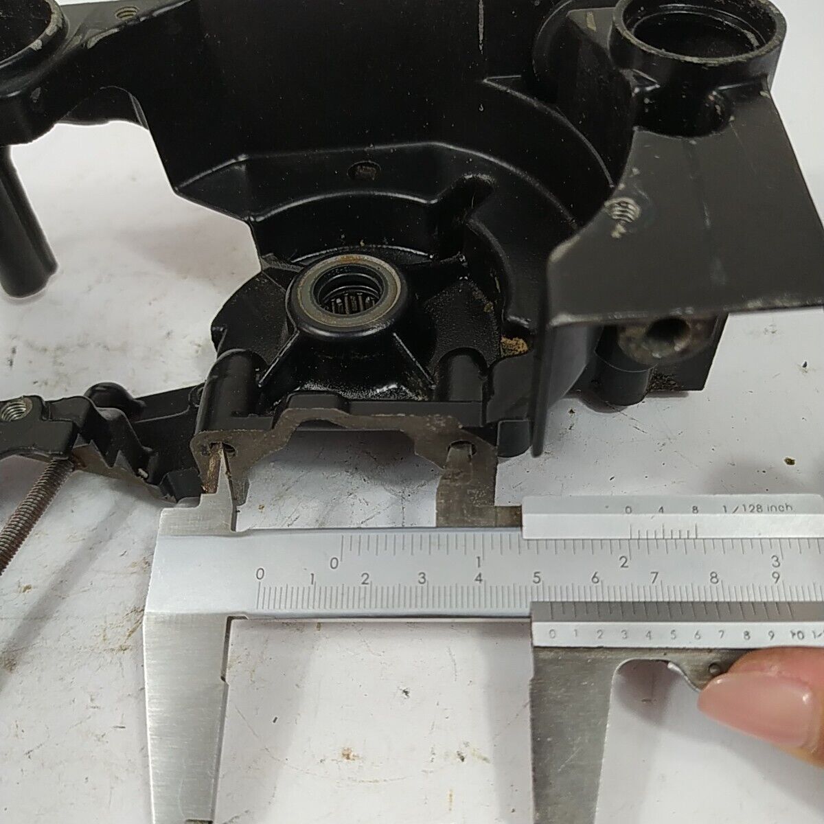 BASAMENTO CILINDRO serbatoio olio PER MOTOSEGA MCCULLOCH 45 EUROPA 92 usato