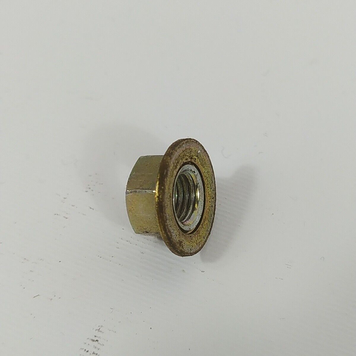 Ricambio DADO E FERMO VOLANO Albero motore usato per decespugliatore ZENOAH G43L