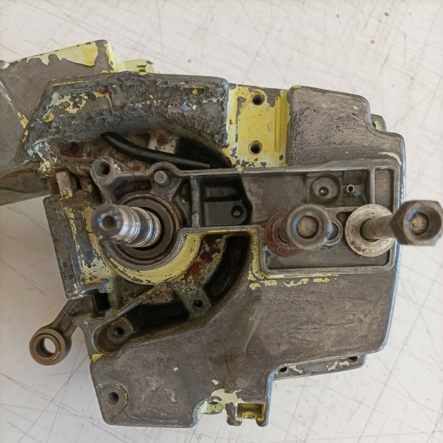 MOTOSEGA PIONEER EASYARC START P20 carter BASAMENTO E ALBERO MOTORE usato