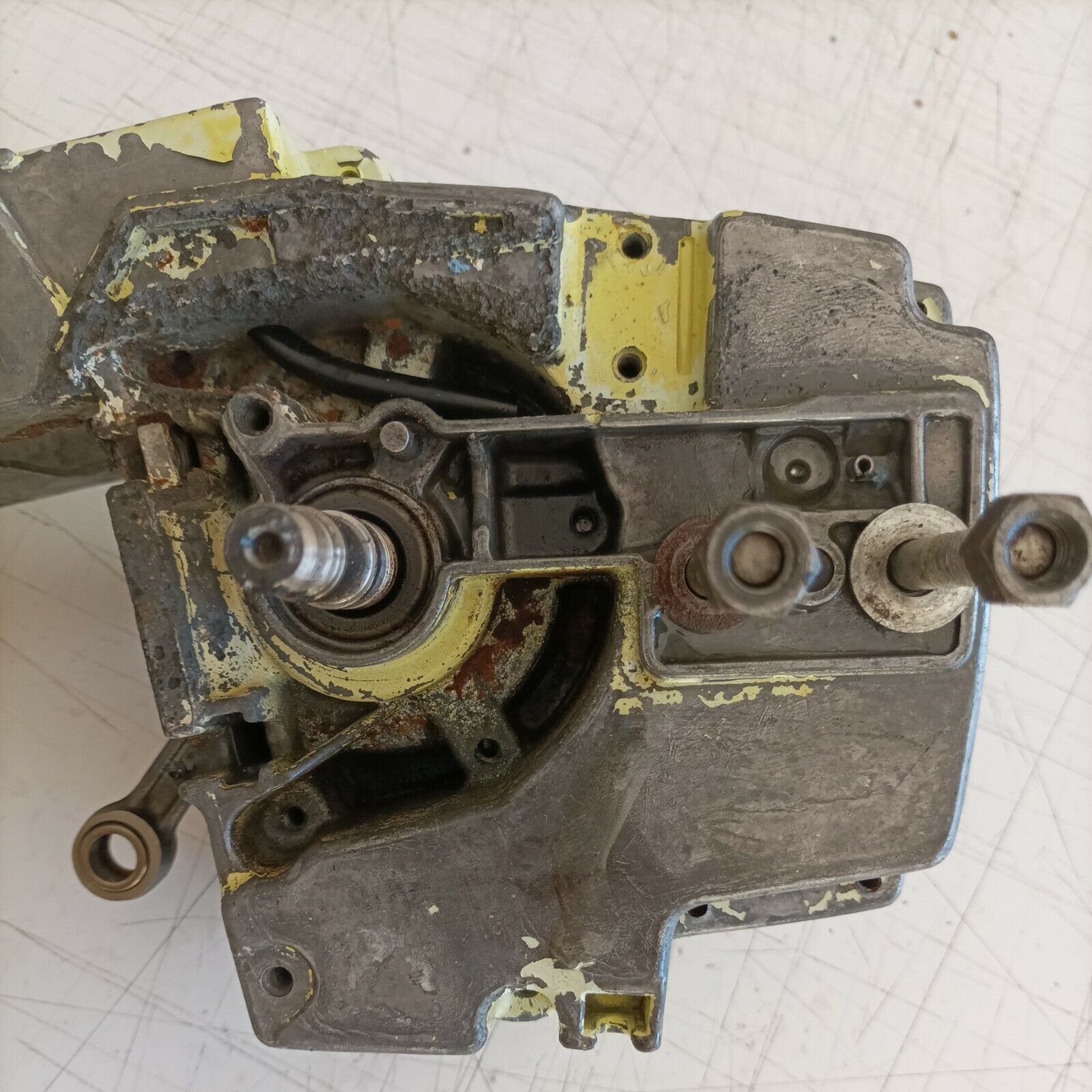 MOTOSEGA PIONEER EASYARC START P20 carter BASAMENTO E ALBERO MOTORE usato