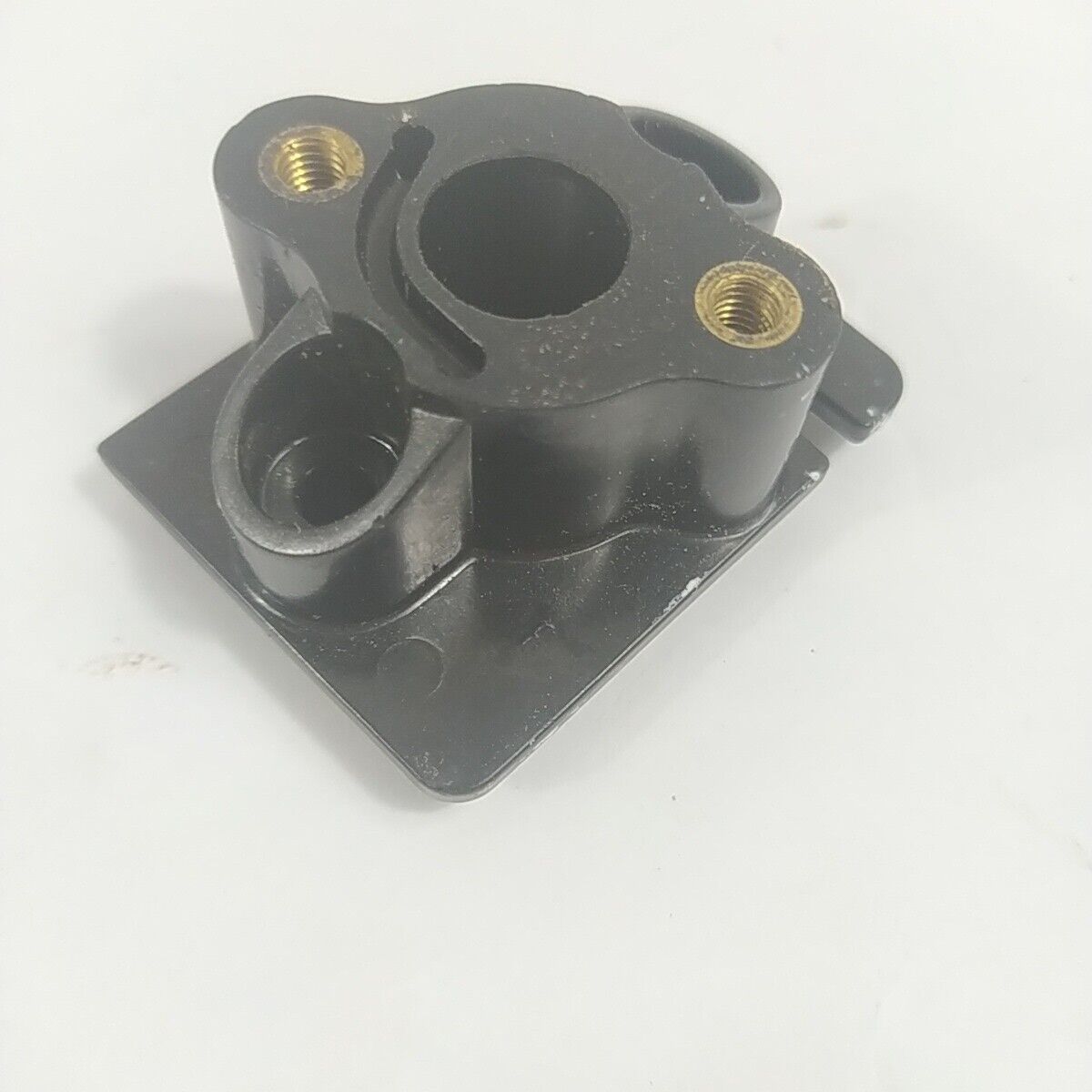 Ricambio FLANGIA COLLETTORE ASPIRAZIONE CARBURATORE DECESPUGLIATORE ALPINA usato