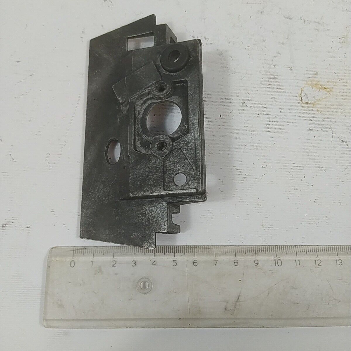 Ricambio per motosega CASTOR ALPINA 450 FLANGIA COLLETTORE CARBURATORE usato
