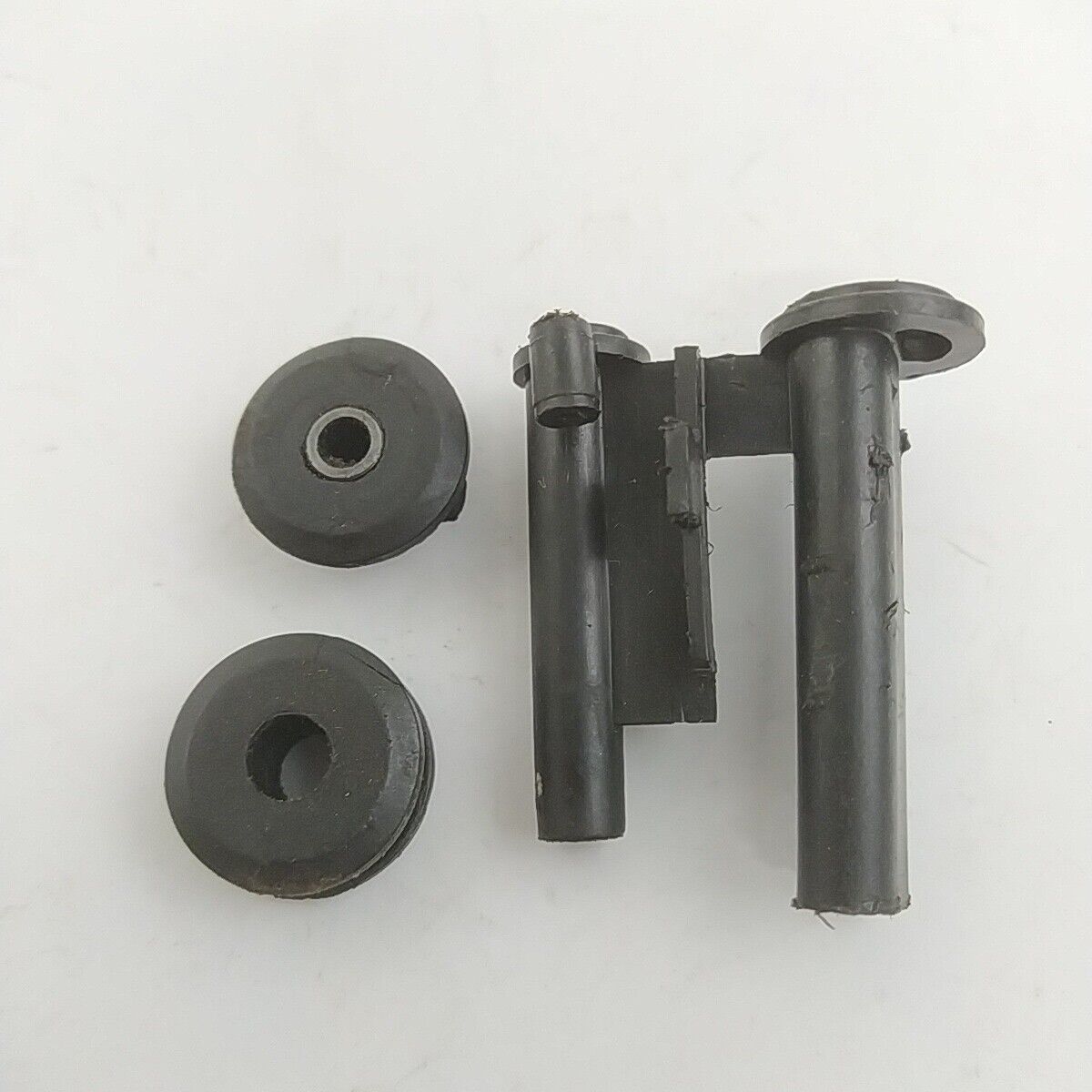 Ricambio gommini SUPPORTO ANTIVIBRANTE per motosega MCCULLOCH PM 370 usato