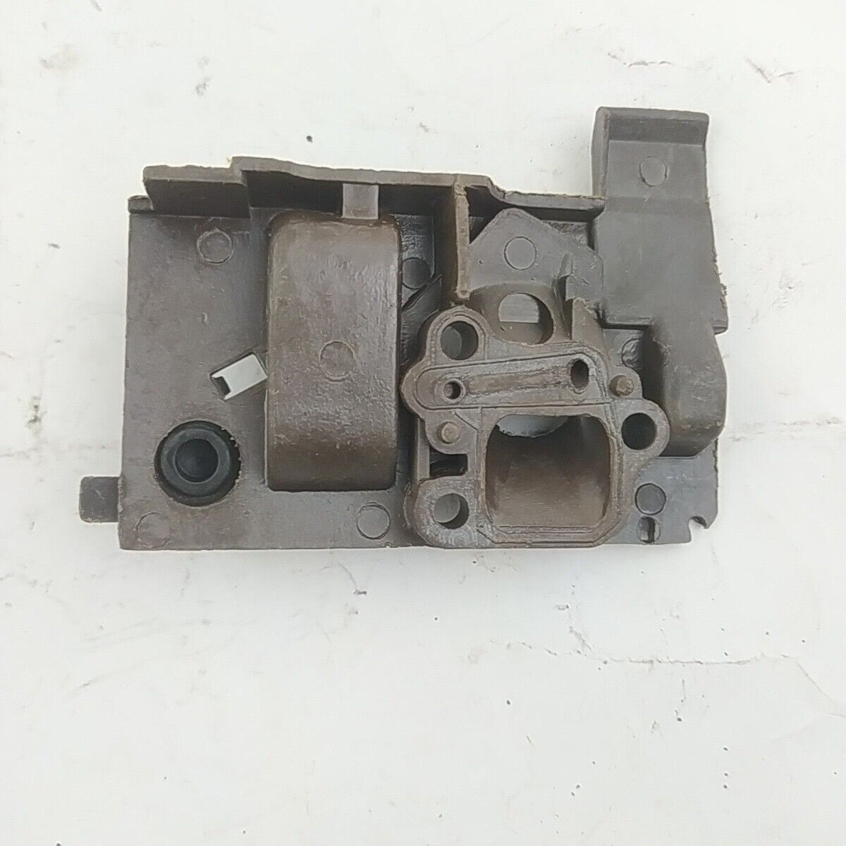 ricambi MOTOSEGA Blitz Oleo mac 240  FLANGIA COLLETTORE CARBURATORE usato