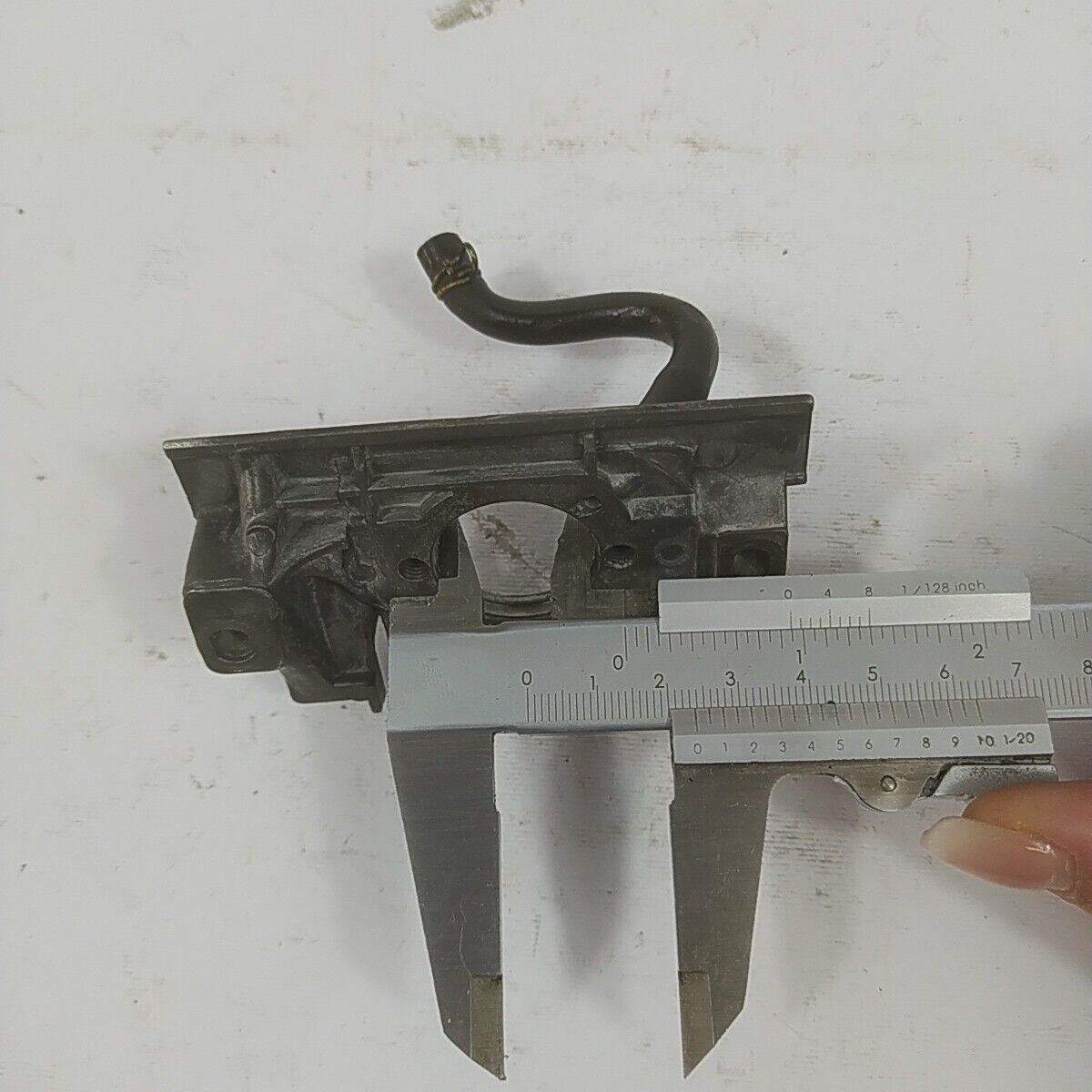 Ricambio FLANGIA RACCORDO CARBURATORE ORIGINALE per motosega CASTOR CP 700 usato