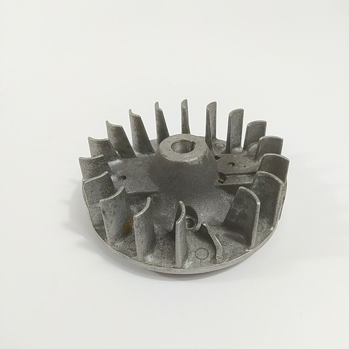 Ricambio VOLANO DI AVVIAMENTO usato decespugliatore Komatsu ZENOAH G3K IKE