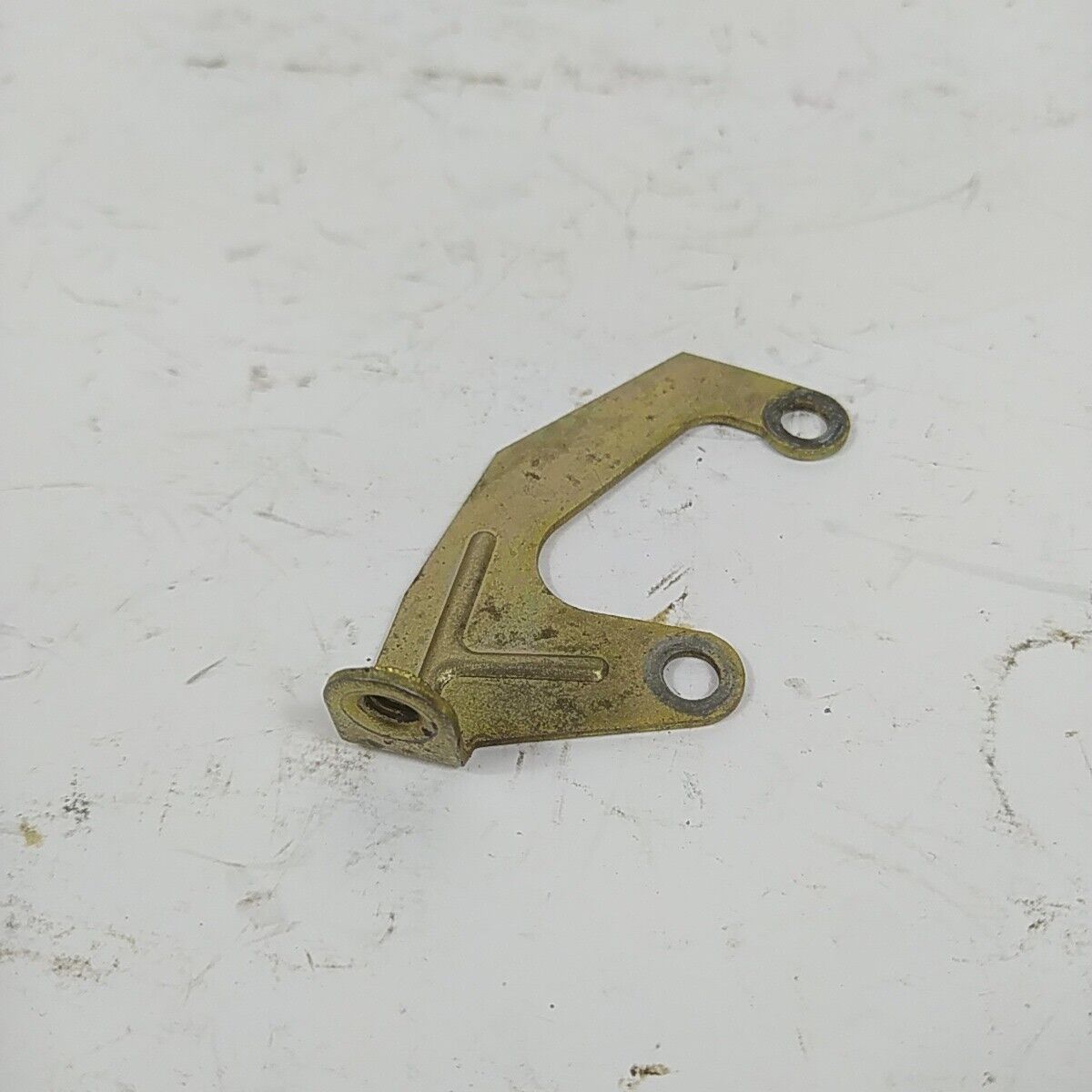 Ricambio STAFFA STAFFE MOTORE per decespugliatore McCulloch 3800 usato