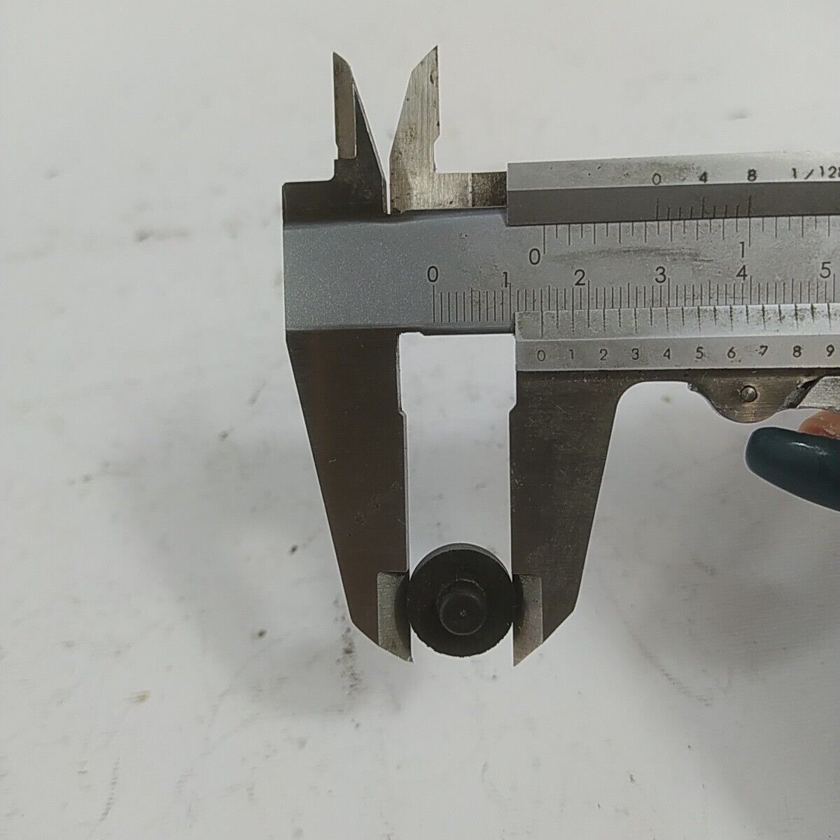 Ricambio STAFFA GOMMINI SERBATOIO usato per decespugliatore MITSUBISHI TL 52