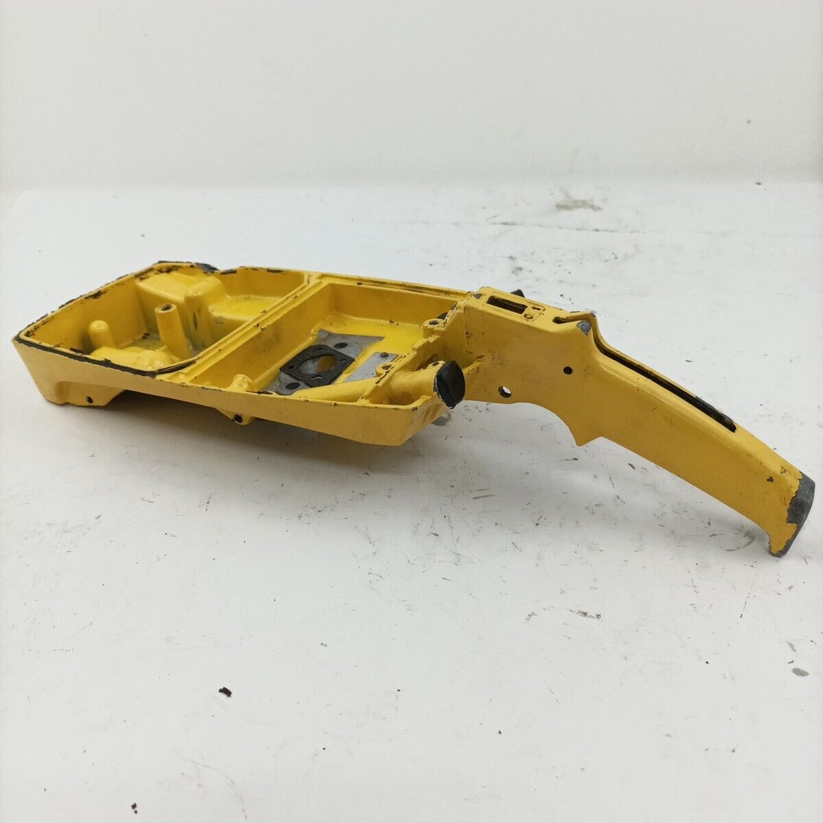 Ricambi MANIGLIA IMPUGNATURA comandi PER MOTOSEGA MCCULLOCH PRO MAC 700 usati