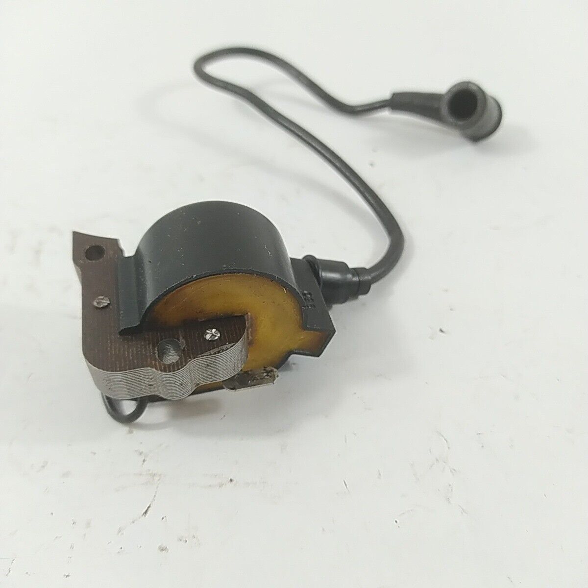 Ricambi DECESPUGLIATORE HUSQVARNA 39 R usati BOBINA Em DI AVVIAMENTO ACCENSIONE