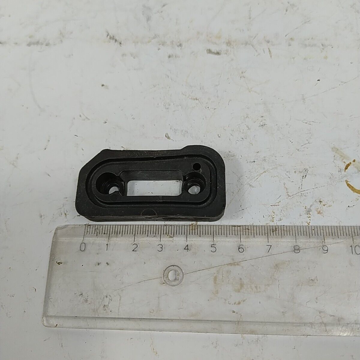 ricambio usato FLANGIA COLLETTORE CARBURATORE per motosega CASTOR CP70 ALPINA 60