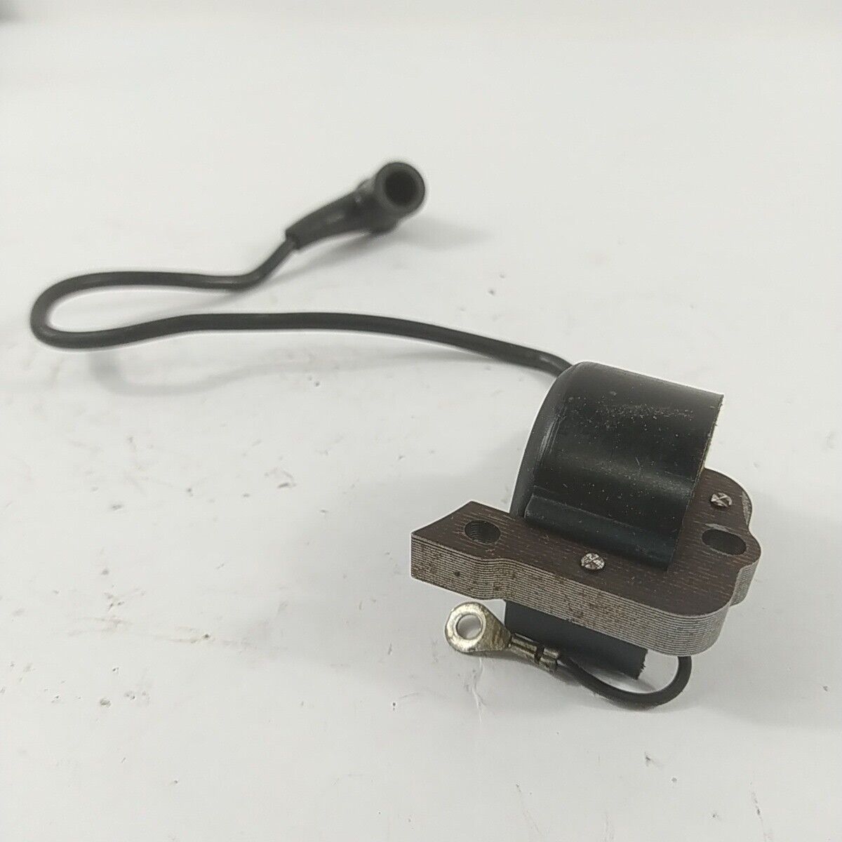 Ricambi DECESPUGLIATORE HUSQVARNA 39 R usati BOBINA Em DI AVVIAMENTO ACCENSIONE