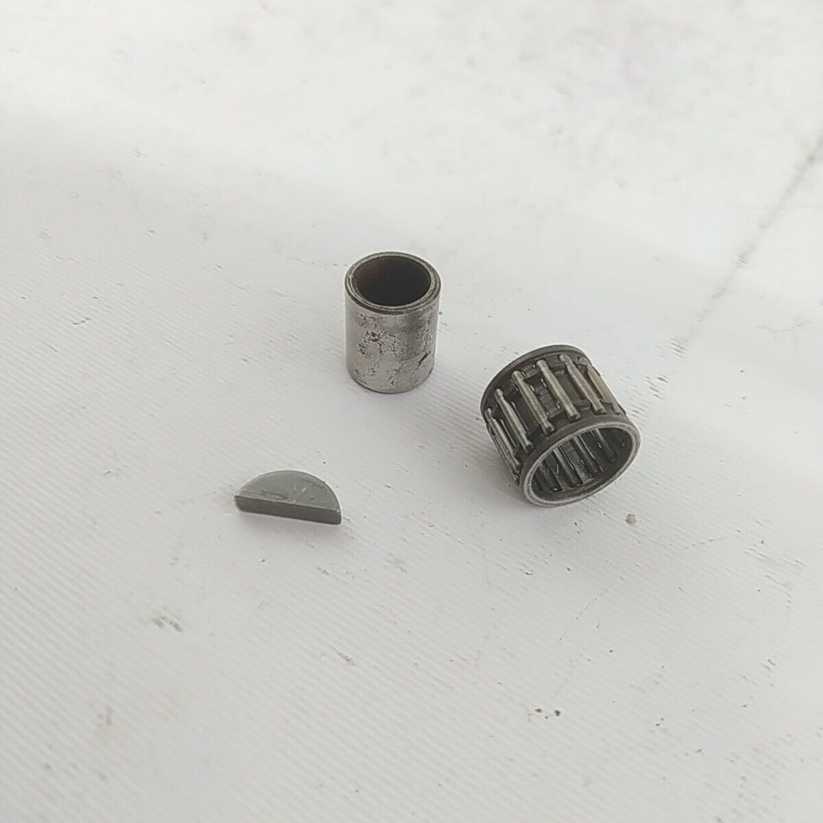 Ricambi per MOTOSEGA BLITZ 501 OLEOMAC 251 usati BOCCOLA CAMPANA FERMO FRIZIONE