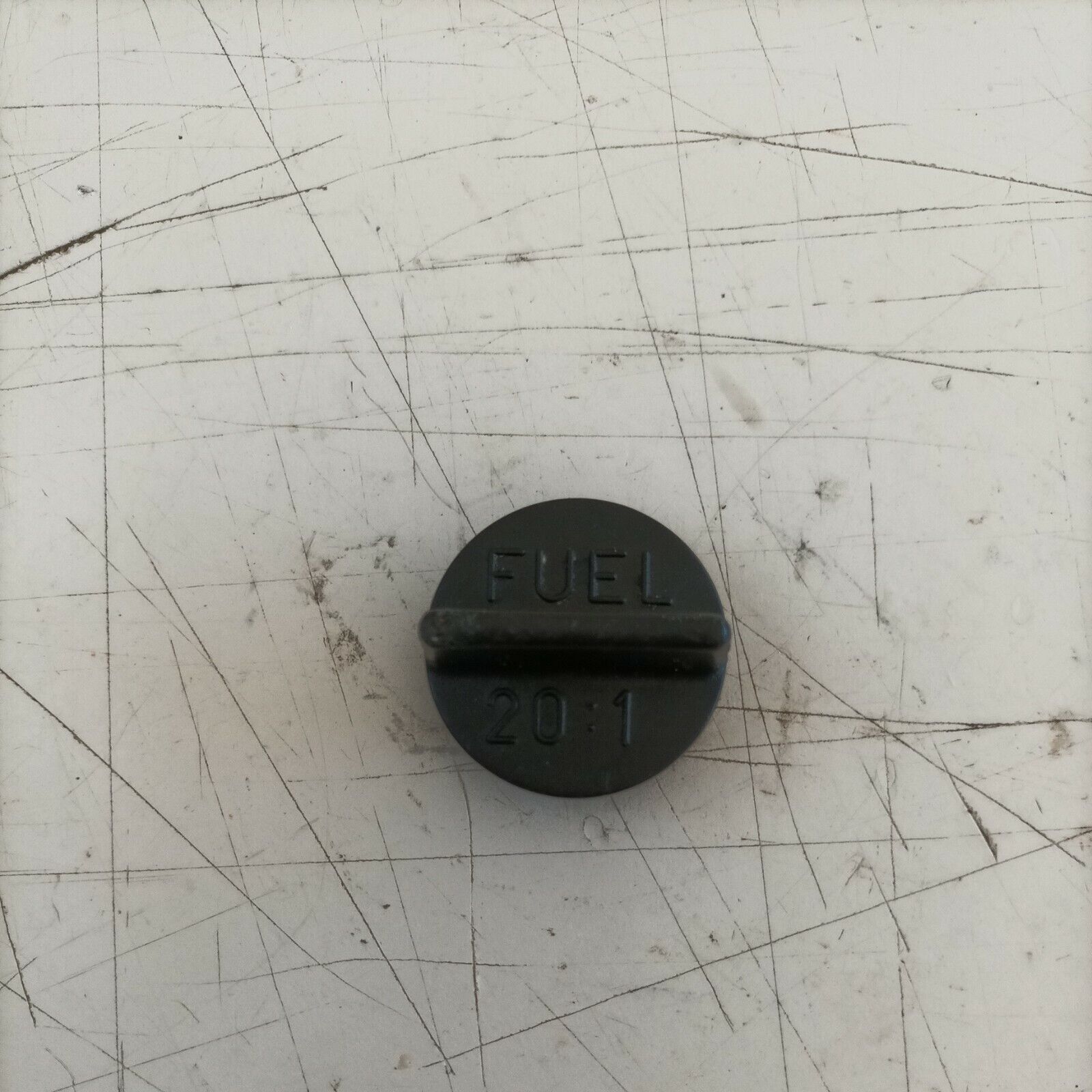 MOTOSEGA OLEO-MAC 350 TAPPO serbatoio CARBURANTE MISCELA ricambi usati