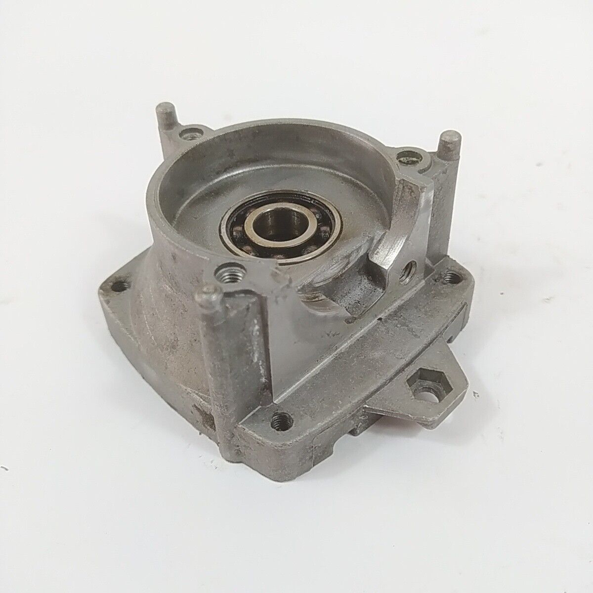 Ricambio per DECESPUGLIATORE ALPINA VIP 30 CARTER BASAMENTO MOTORE usato 