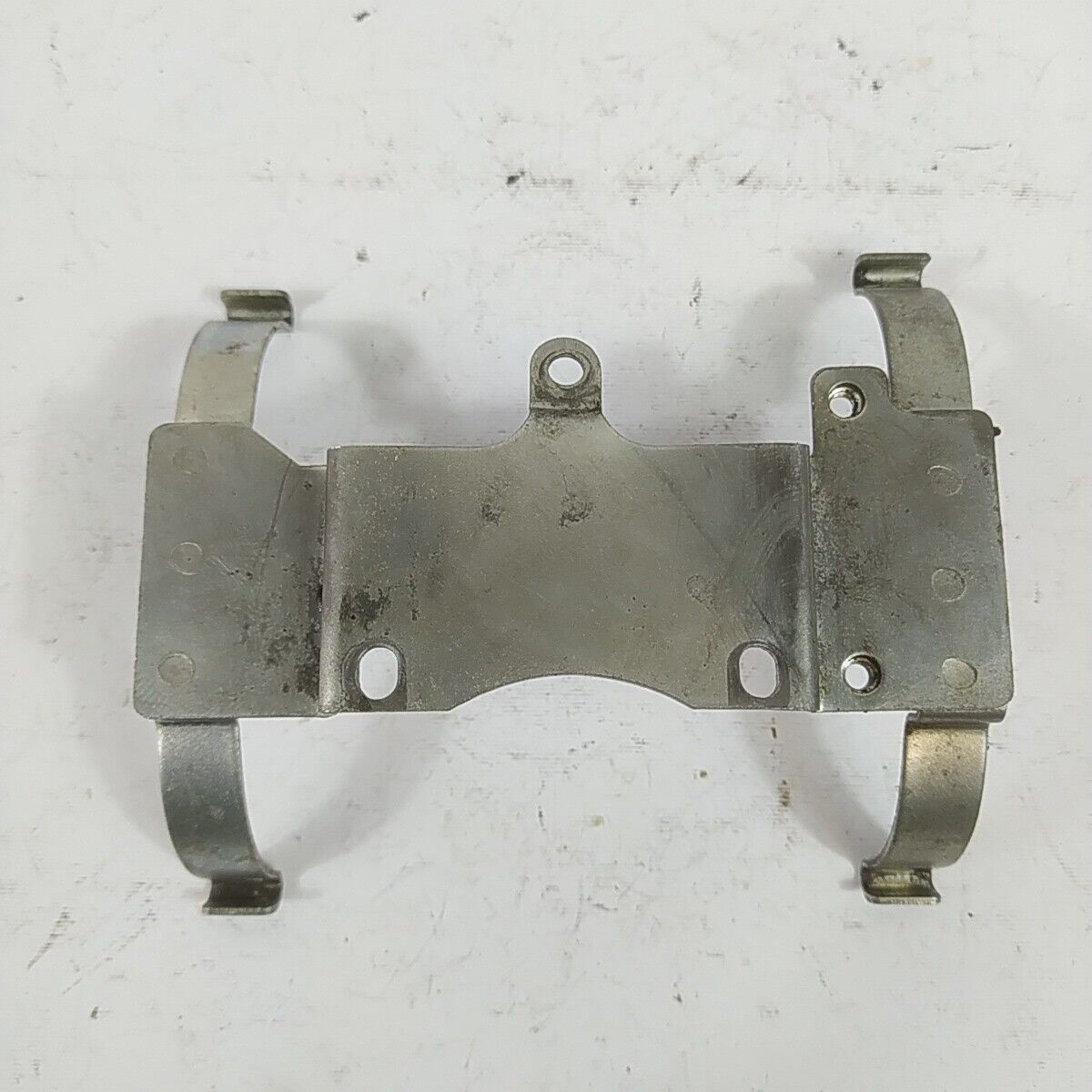 Ricambio DECESPUGLIATORE kawasaki kt 17 STAFFA SERBATOIO CARBURANTE mix usato