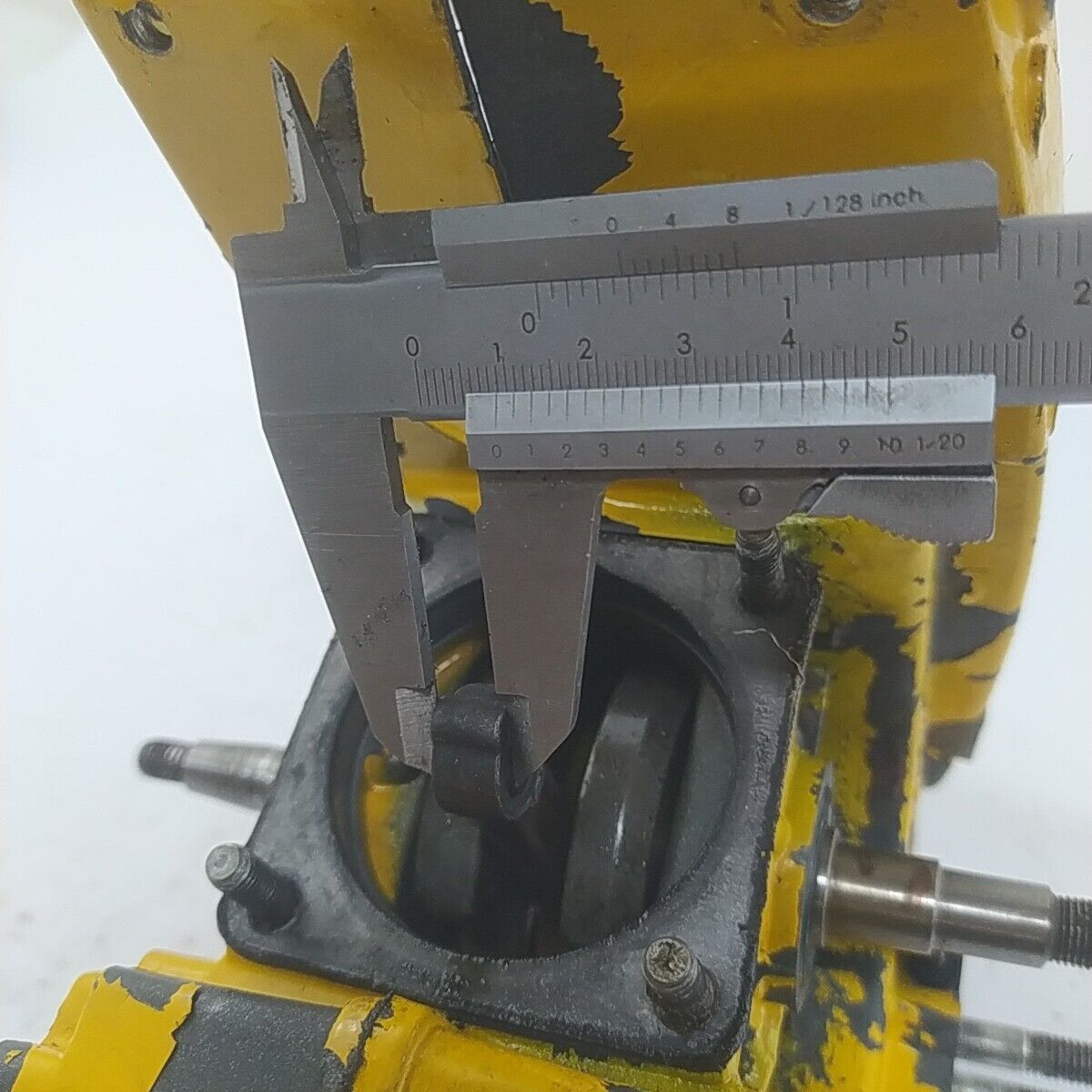 ricambio CARTER BASAMENTO ALBERO MOTORE Per motosega ALPINA PROF 70 usati