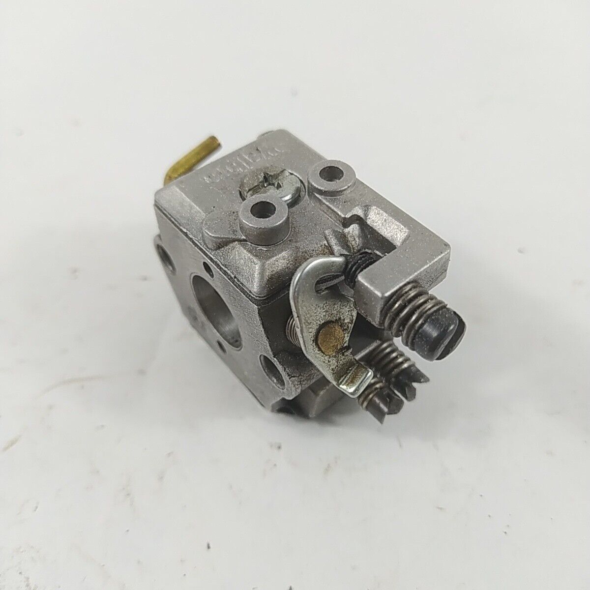 Ricambi per DECESPUGLIATORE HUSQVARNA 39 R usati CARBURATORE WALBRO WT 235