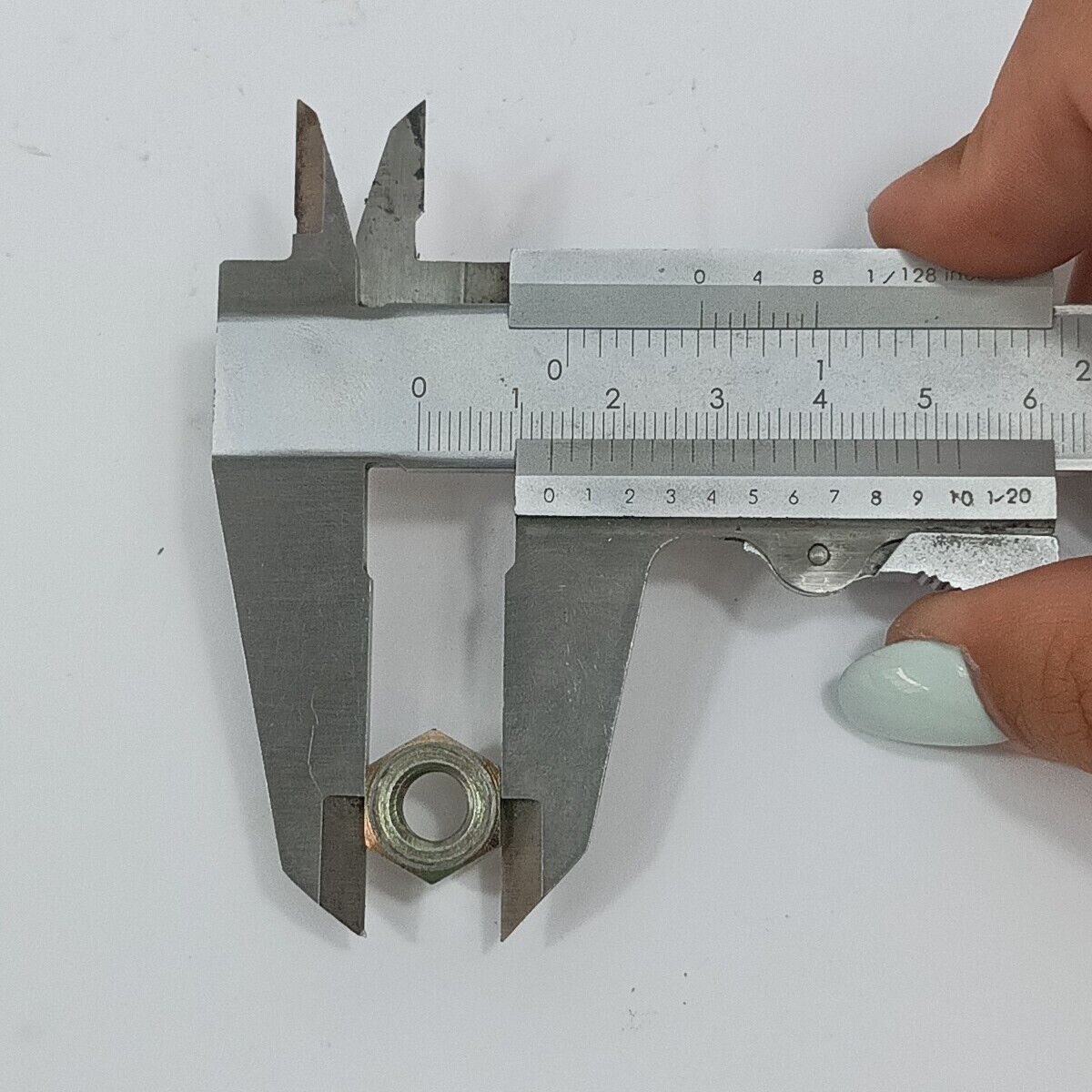 DADO BULLONE ALBERO MOTO VOLANO ricambi usati per DECESPUGLIATORE BLUE BIRD 31 E